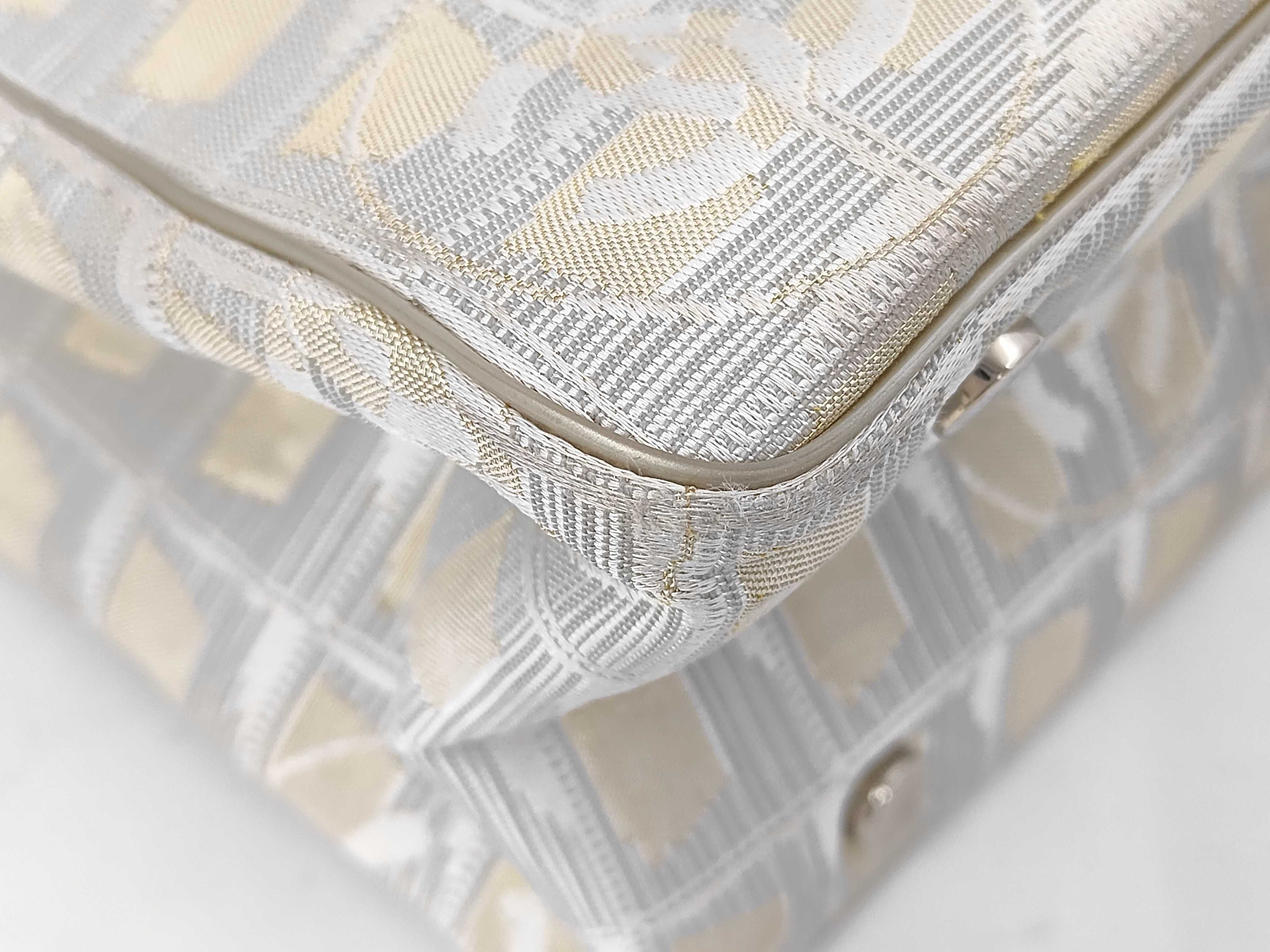 New Travel Line Tote Bag PM Tote Bag — view 3