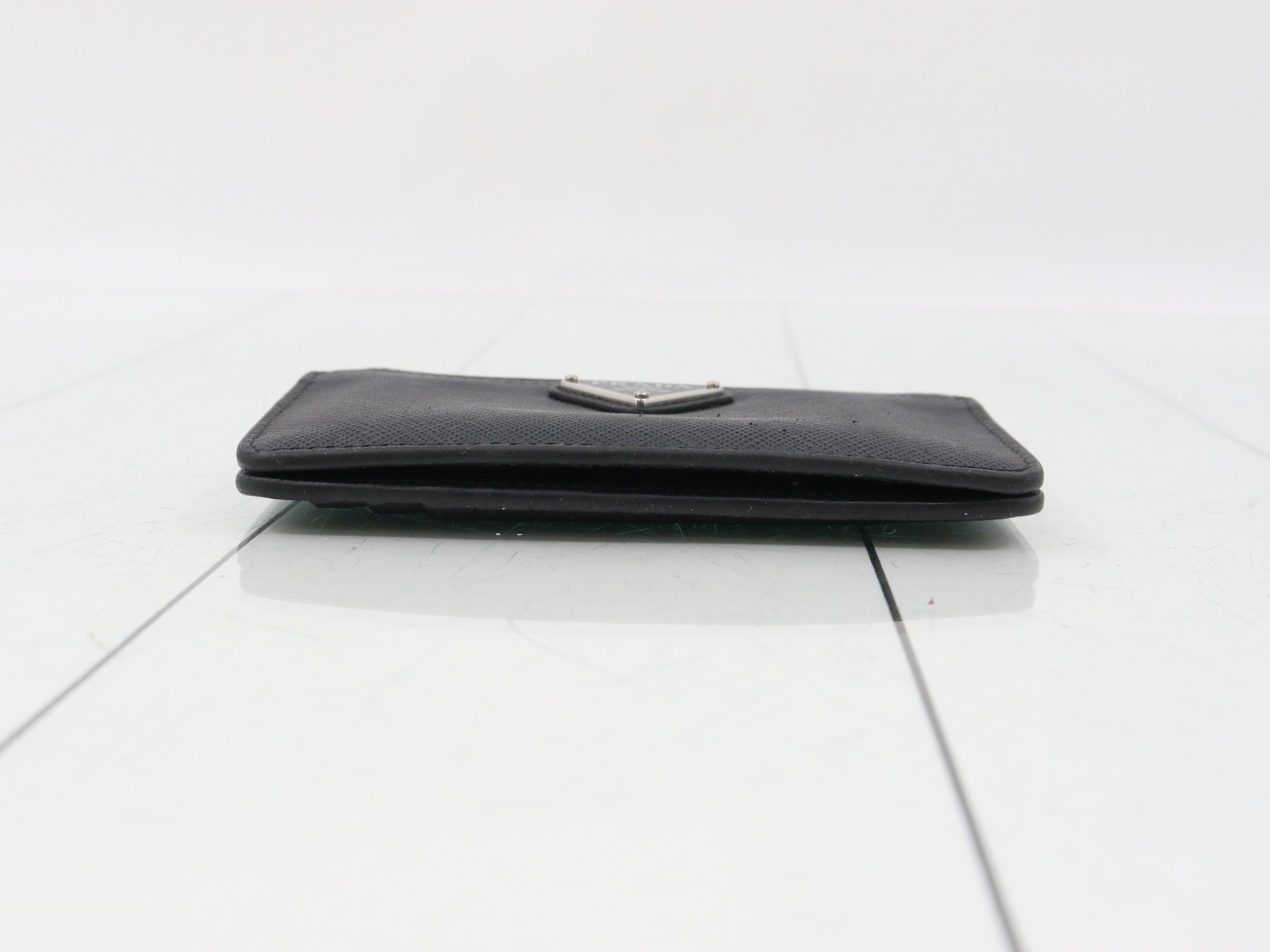 Fragment cases, bags, notebook covers, card cases, etc. — view 3