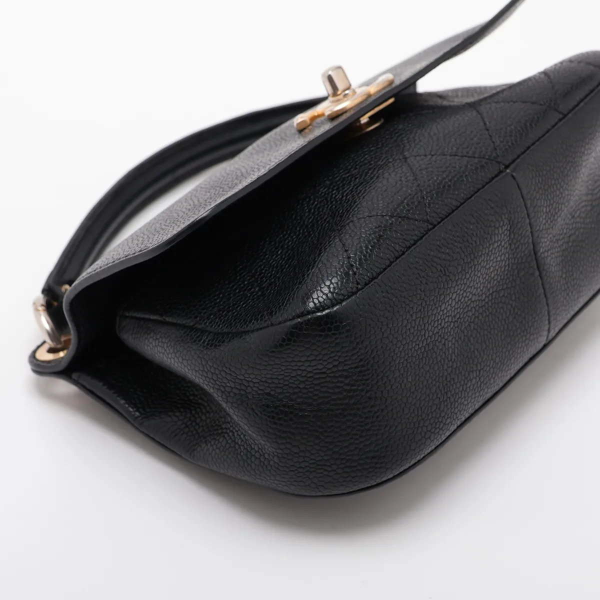 Matelassé Caviar Skin Chain Shoulder Bag, Black with Gold Hardware, 23501109, Serial Number 23 — view 4