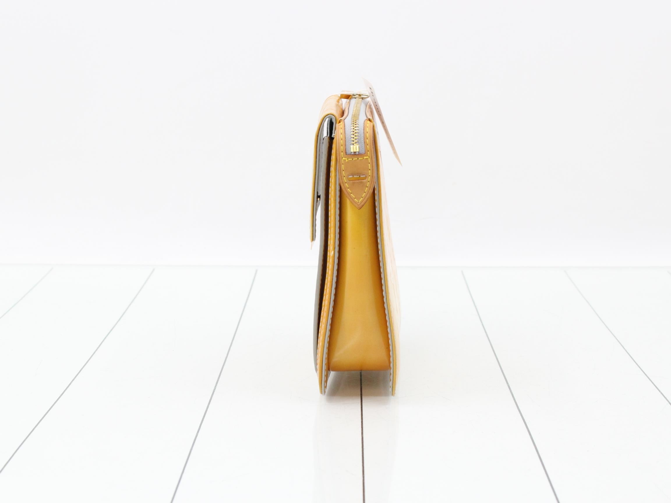 Vernis Shoulder Bag — view 3