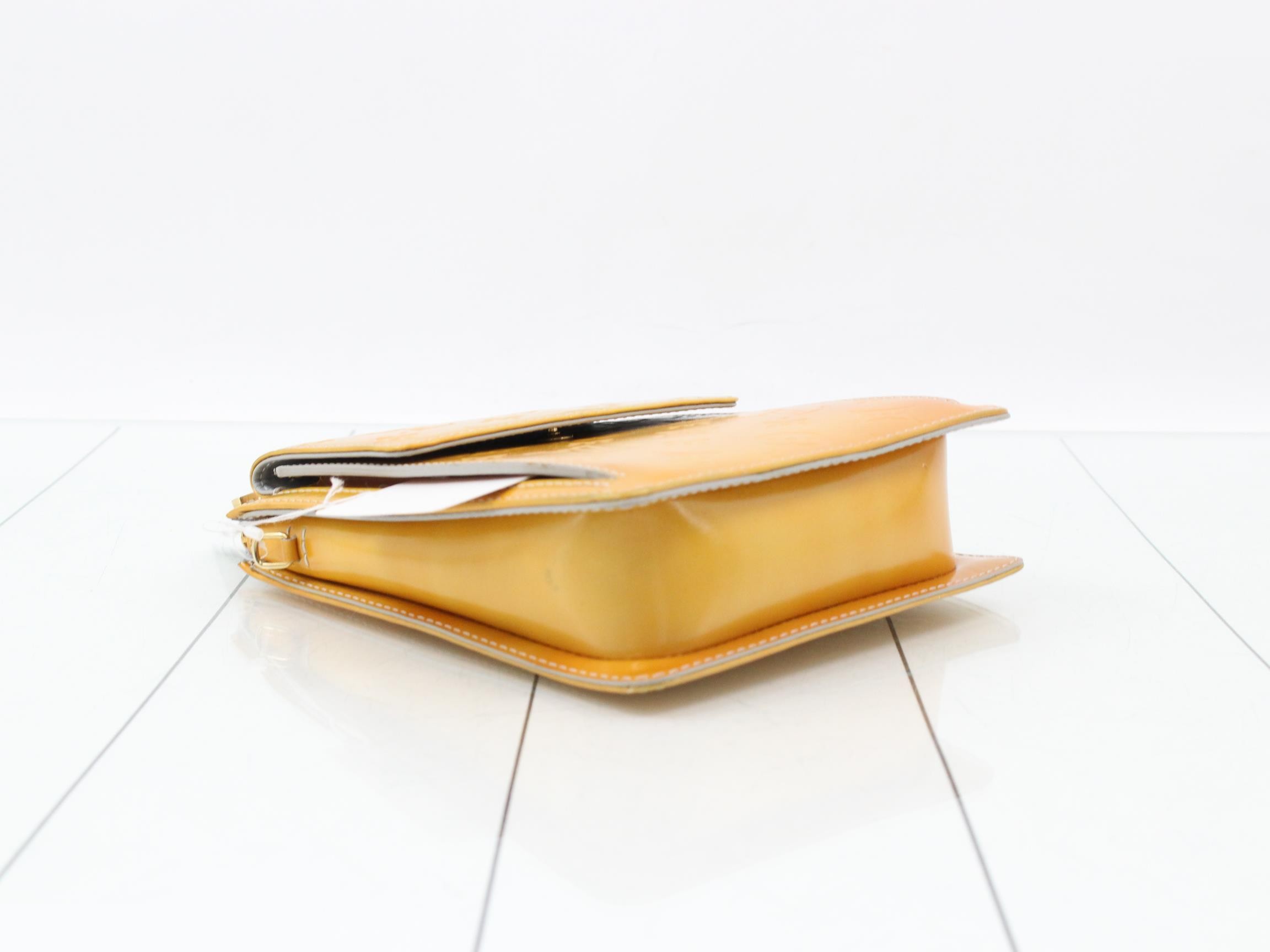 Vernis Shoulder Bag — view 5