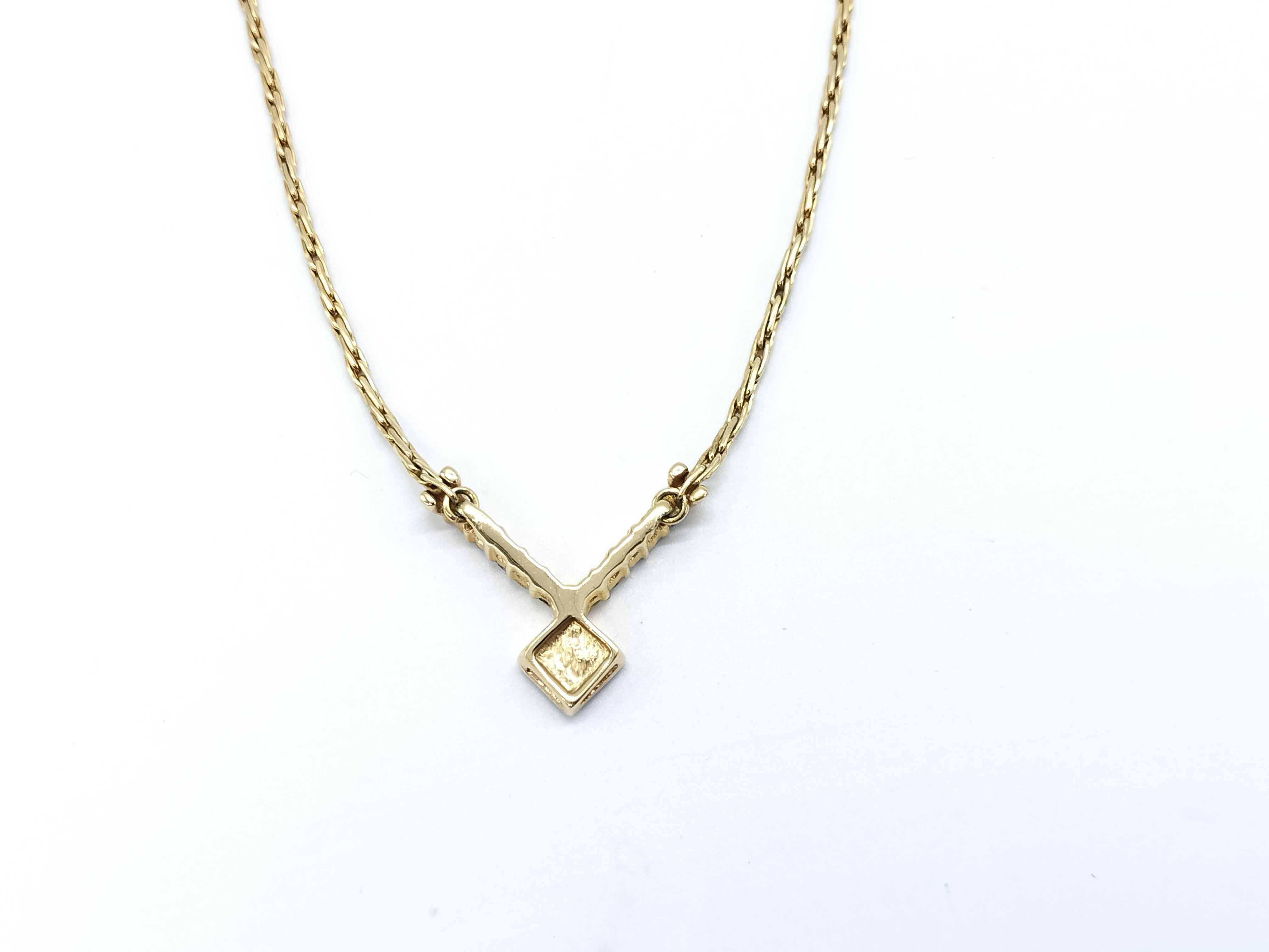 necklace — view 3