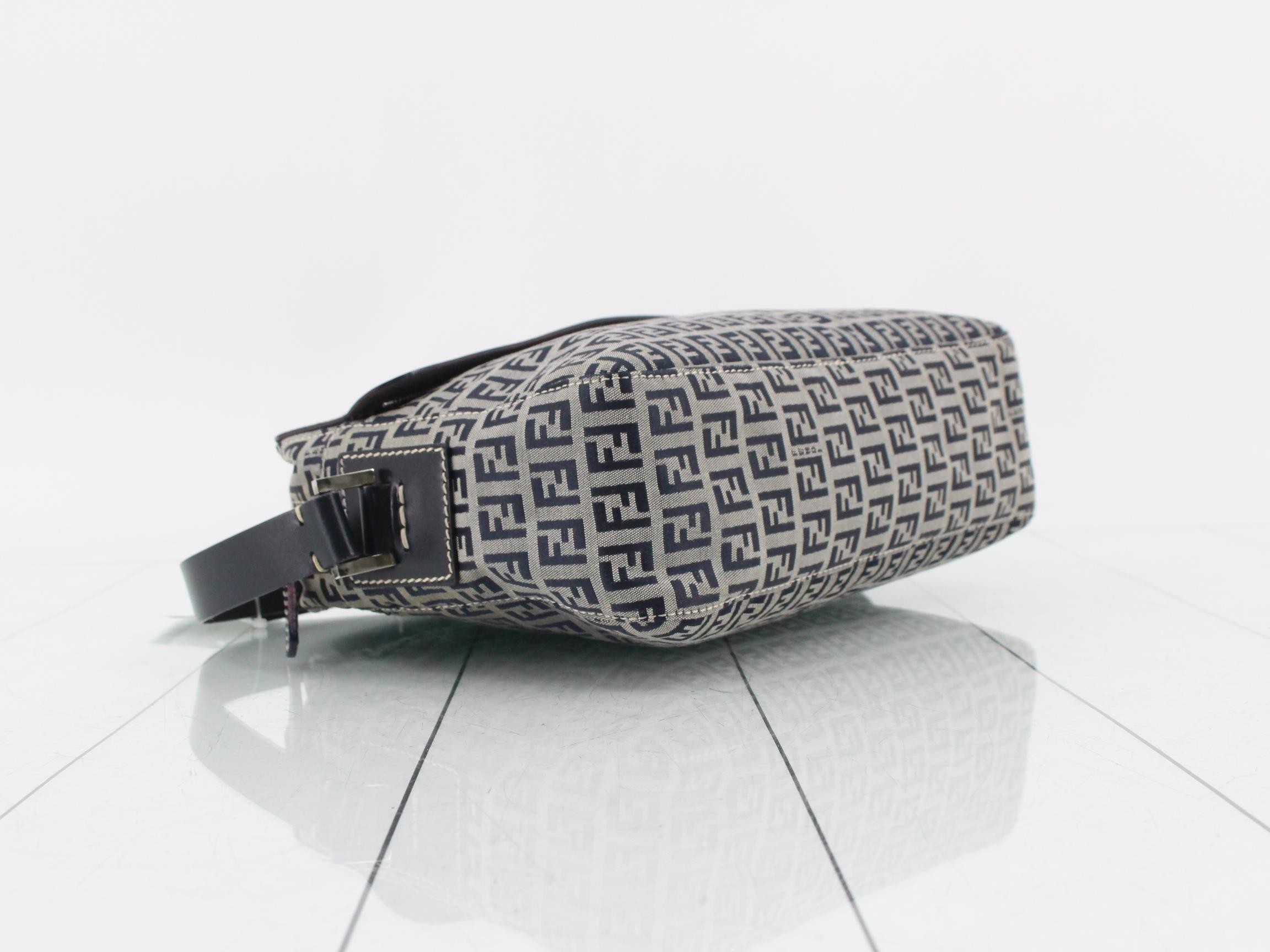 Zucchino Shoulder Bag — view 5