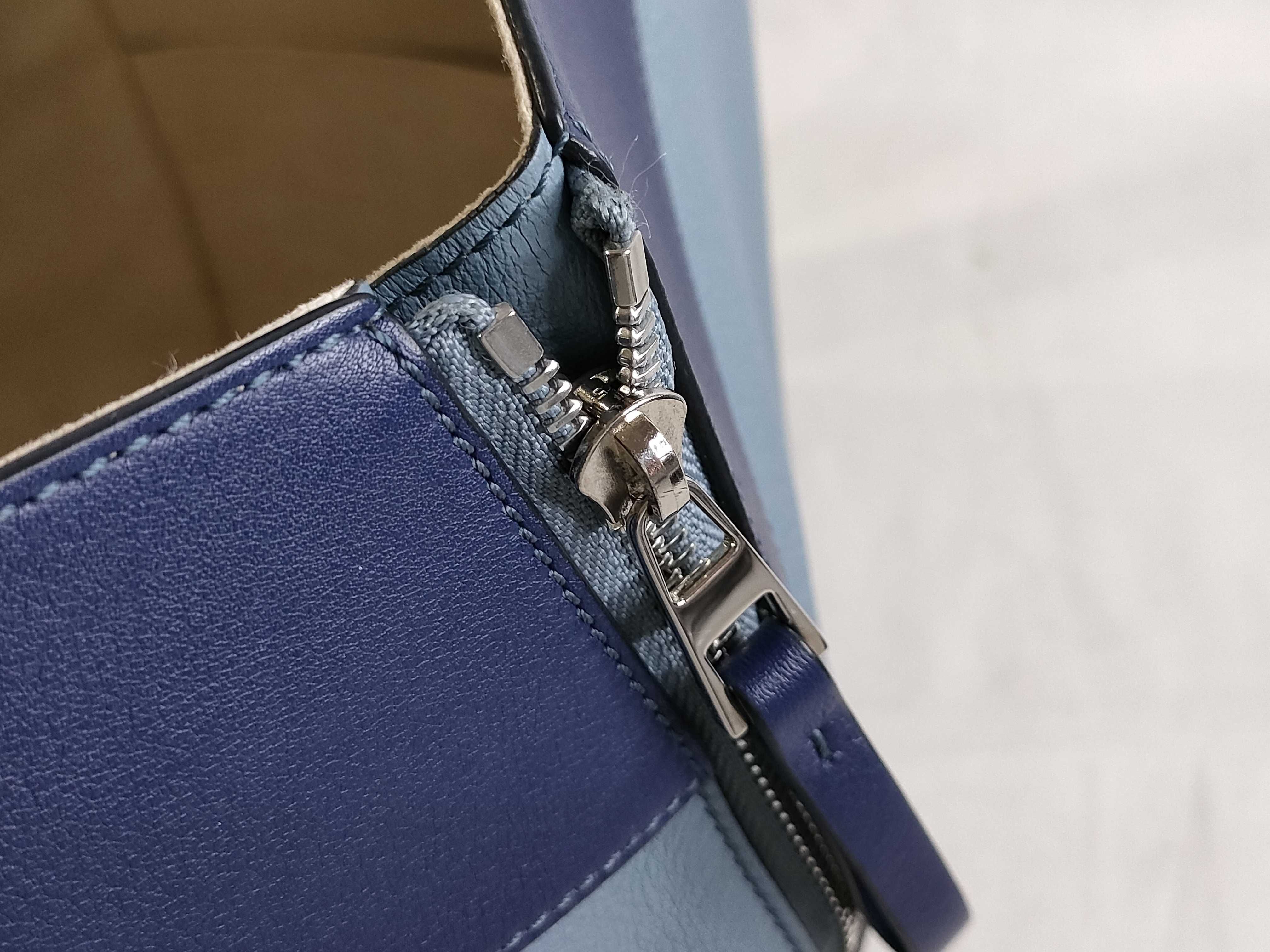 PH- Hammock Shoulder Bag Blue Leather Handbag — view 12