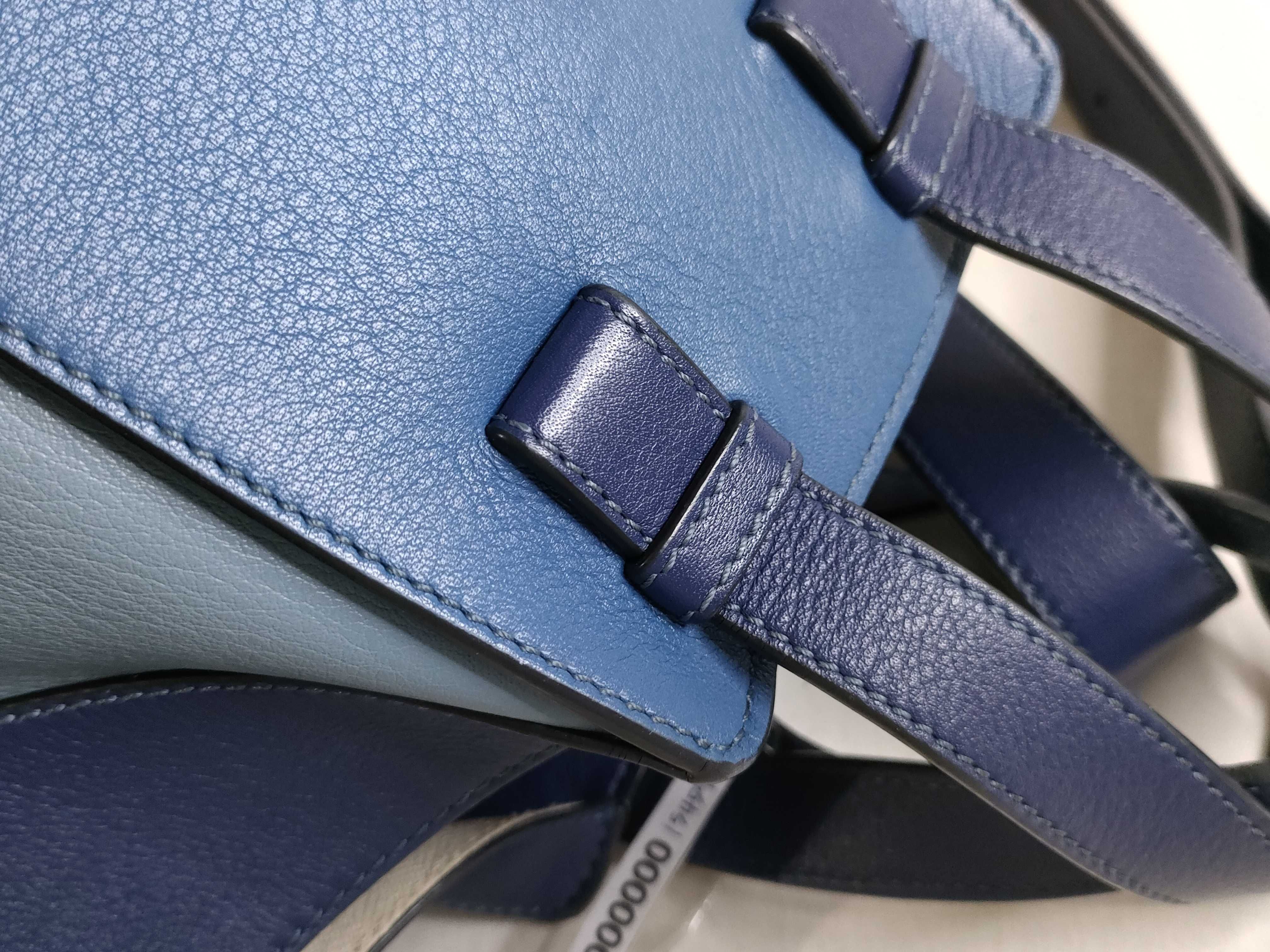 PH- Hammock Shoulder Bag Blue Leather Handbag — view 5