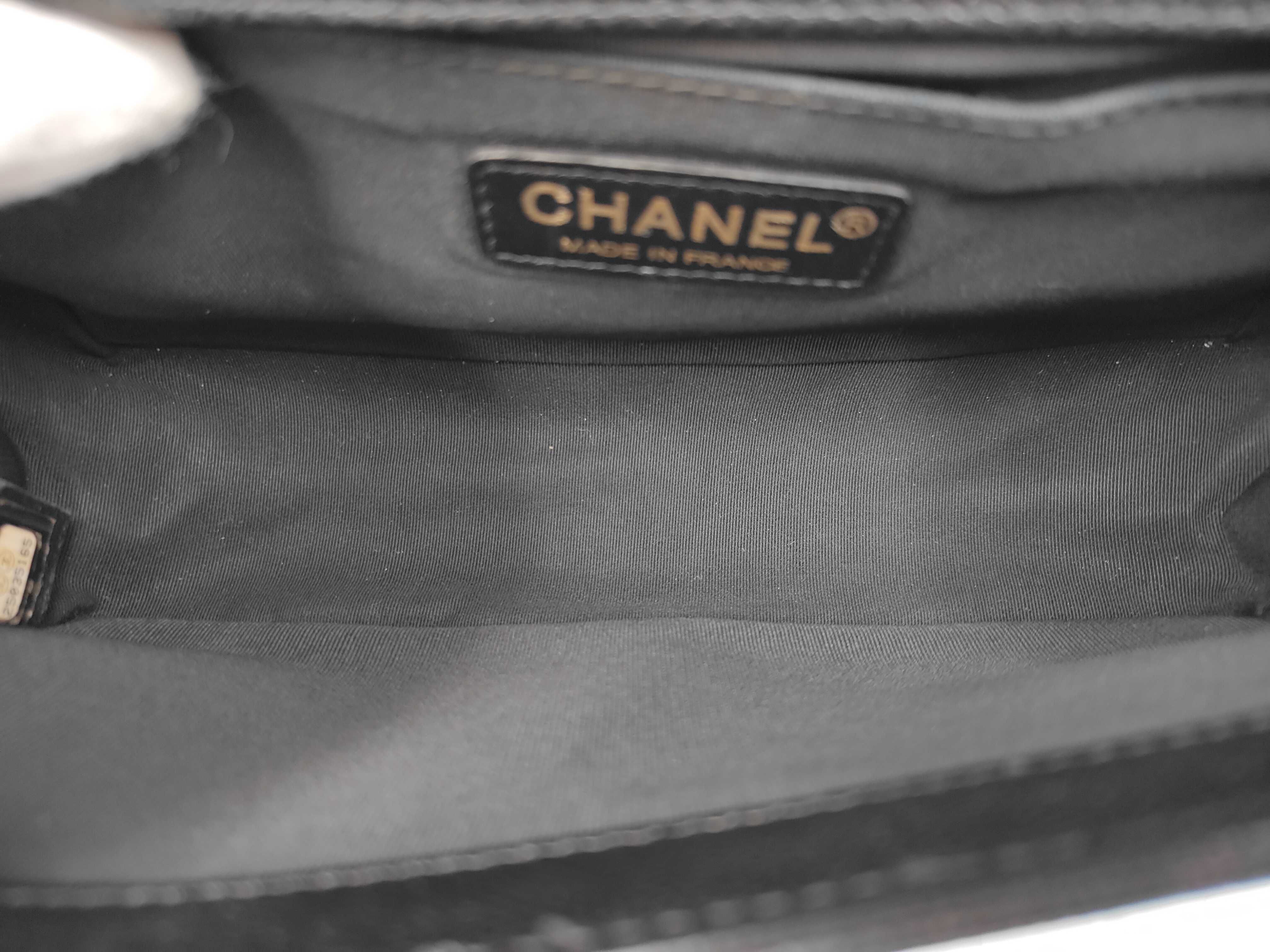 Boy Chanel Chain Shoulder Bag — view 11