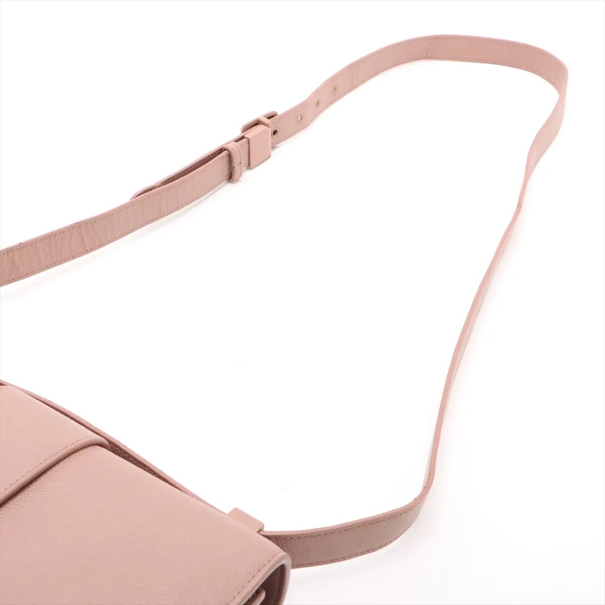 Montaigne 30 Leather Shoulder Bag, Pink — view 5