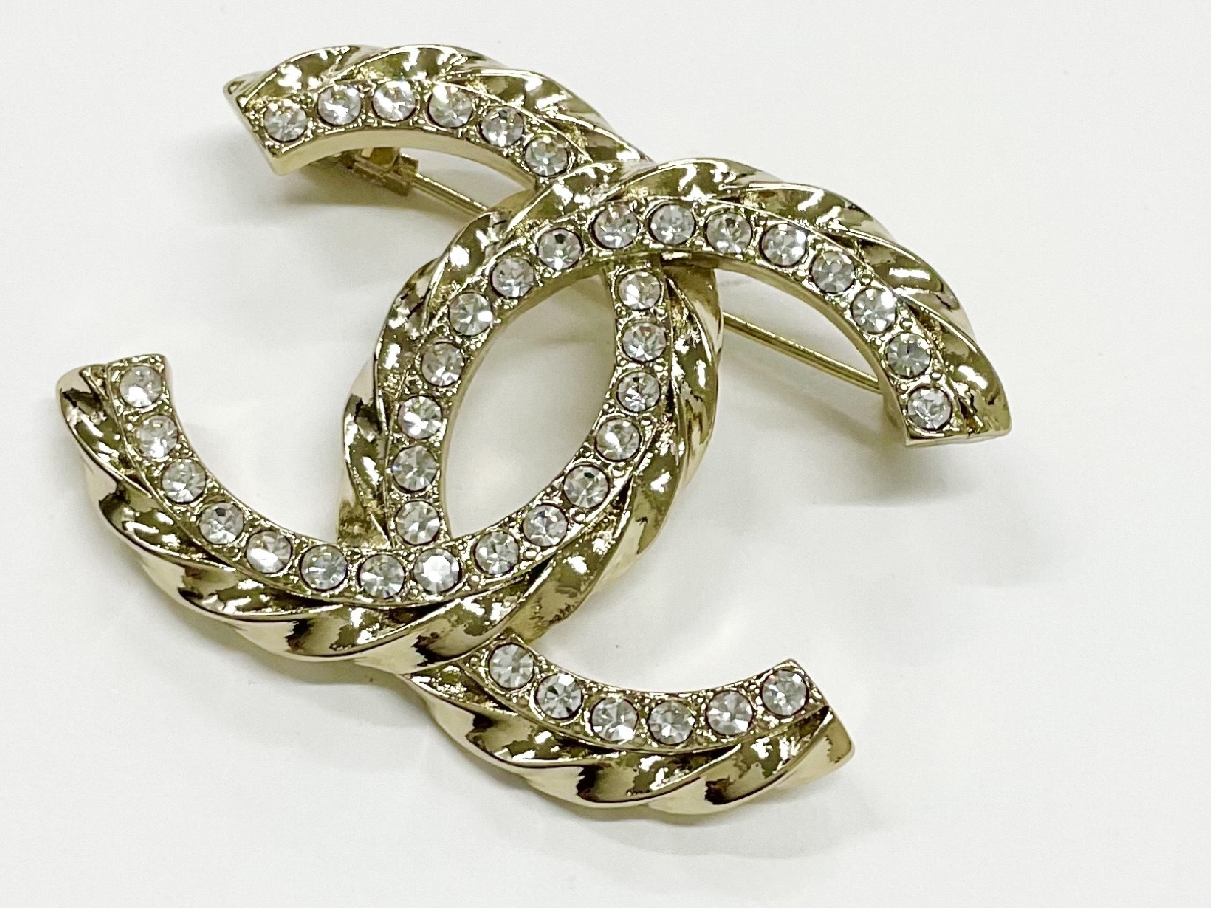GP Brooch — view 5