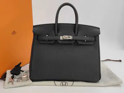Birkin 25 Togo Noir Silver Hardware G Stamp Handbag