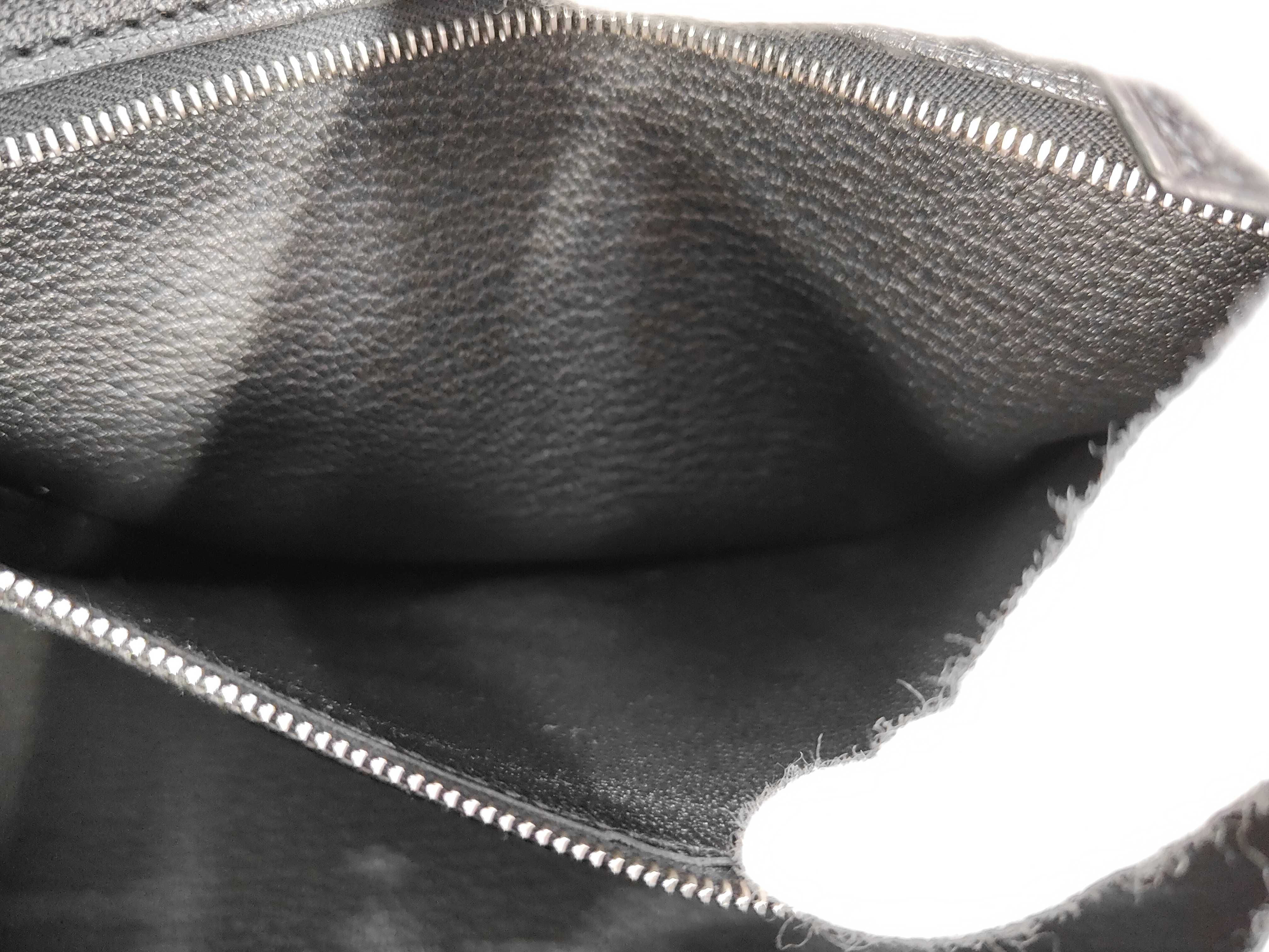 Birkin 25 Togo Noir Silver Hardware G Stamp Handbag — view 10