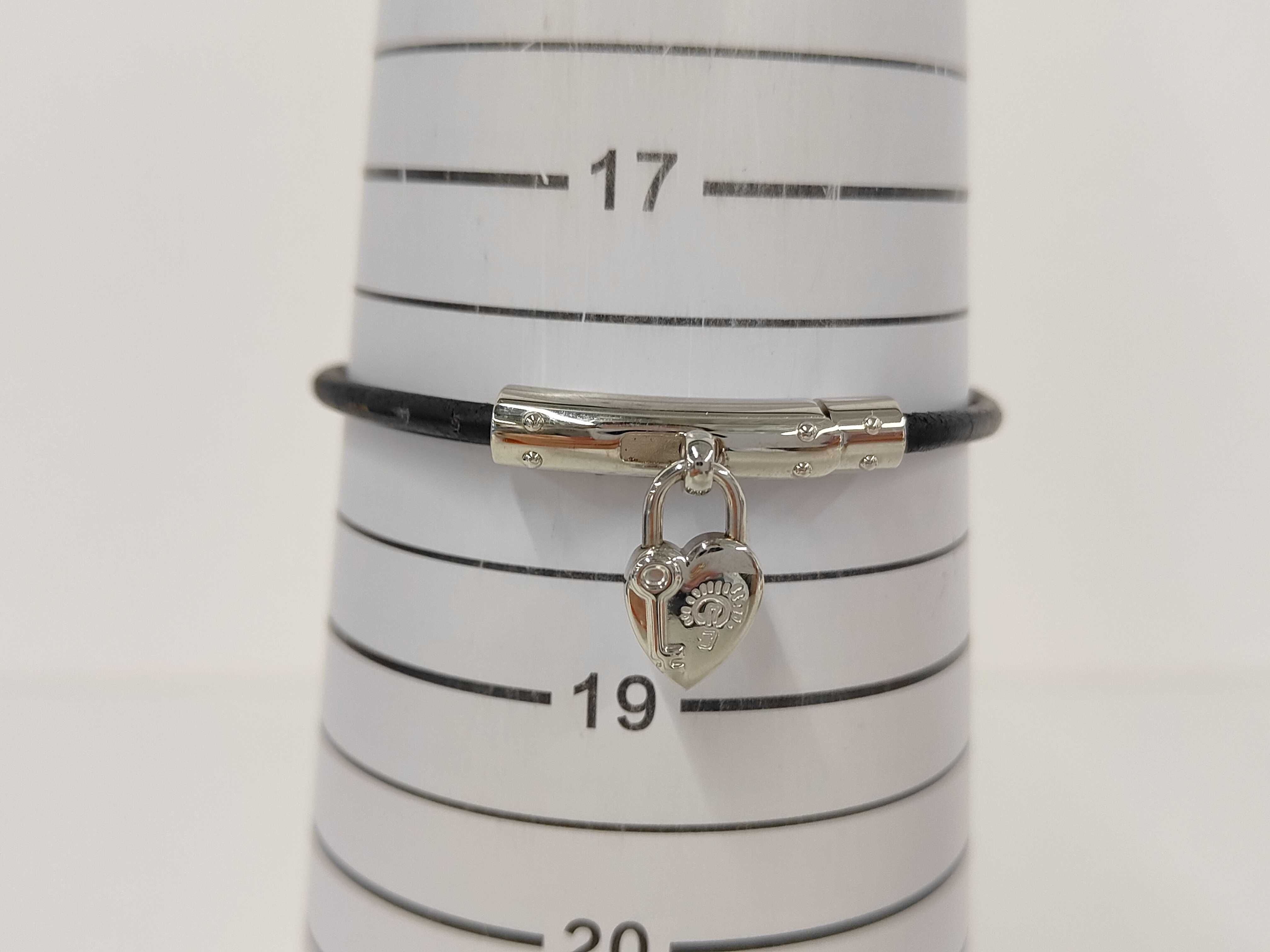 Viviride Heart Padlock Bracelet/Bangle — view 5
