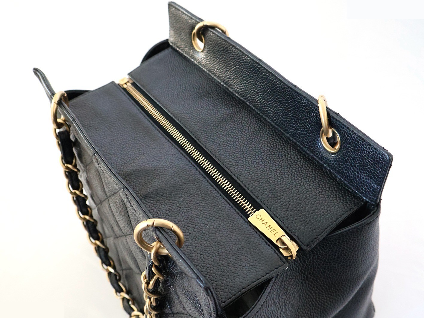 Caviar Skin Chain Tote Bag, Black — view 9