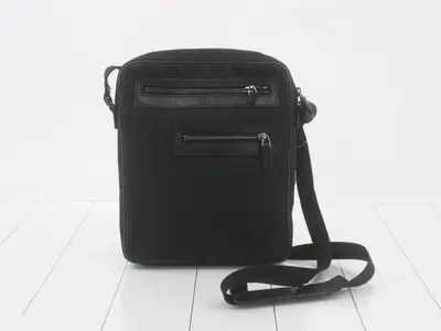 GG Canvas Shoulder Bag, Black
