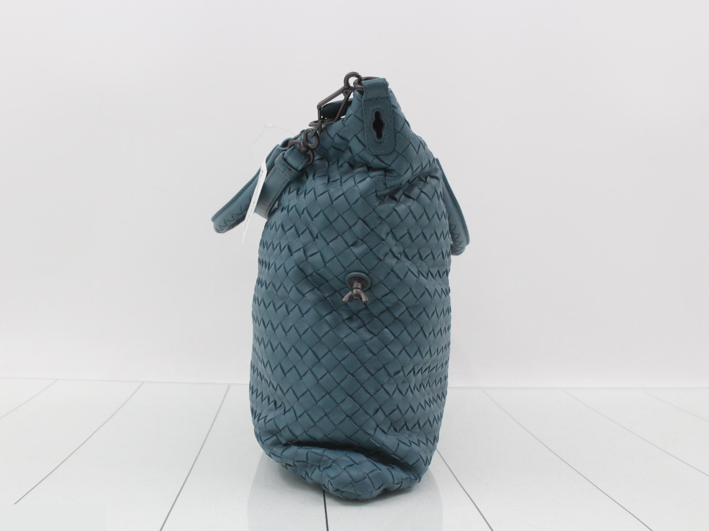 Intrecciato 2-way shoulder bag, with dust bag. — view 4