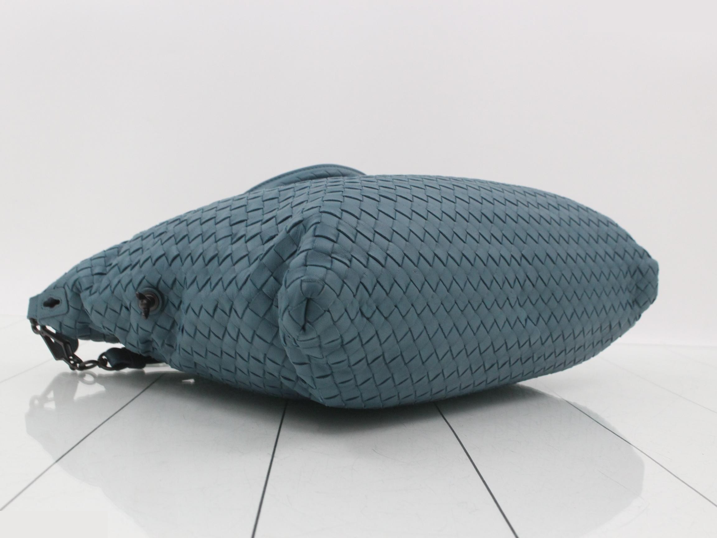 Intrecciato 2-way shoulder bag, with dust bag. — view 5