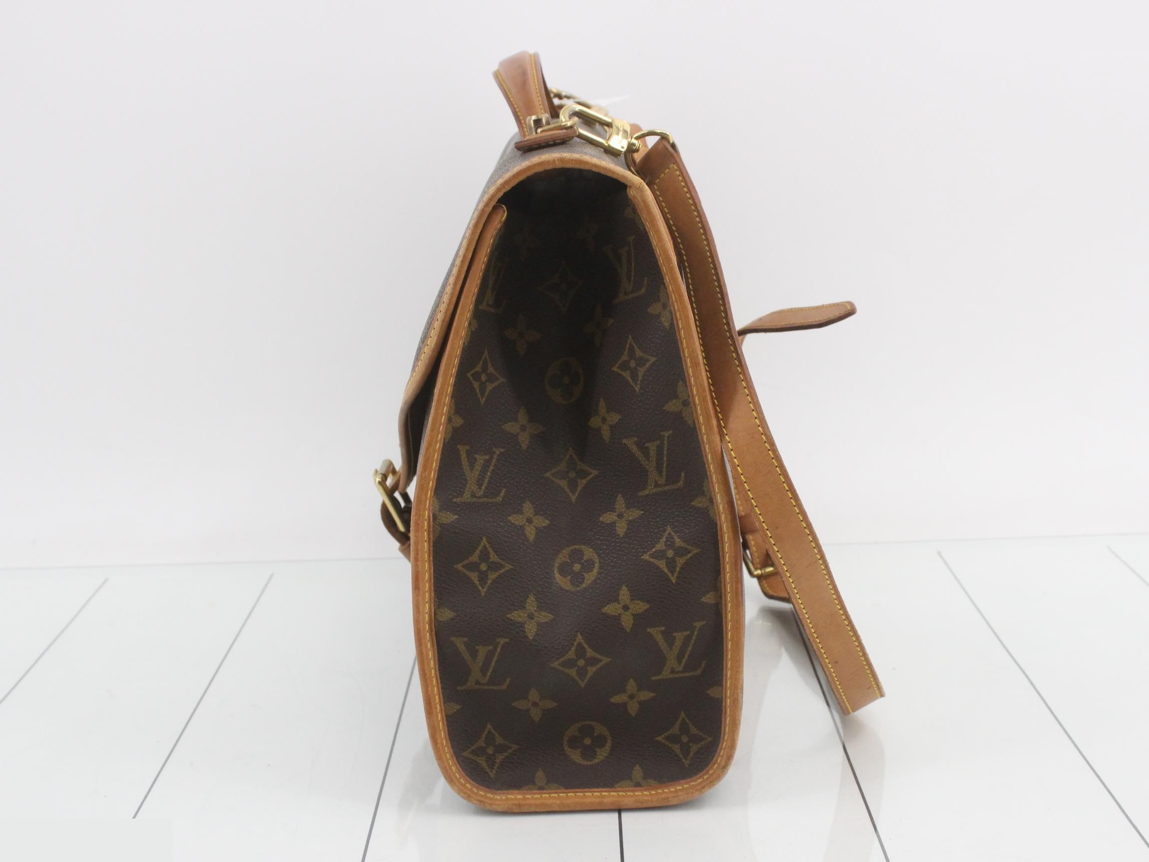 Beverly with shoulder strap — view 3