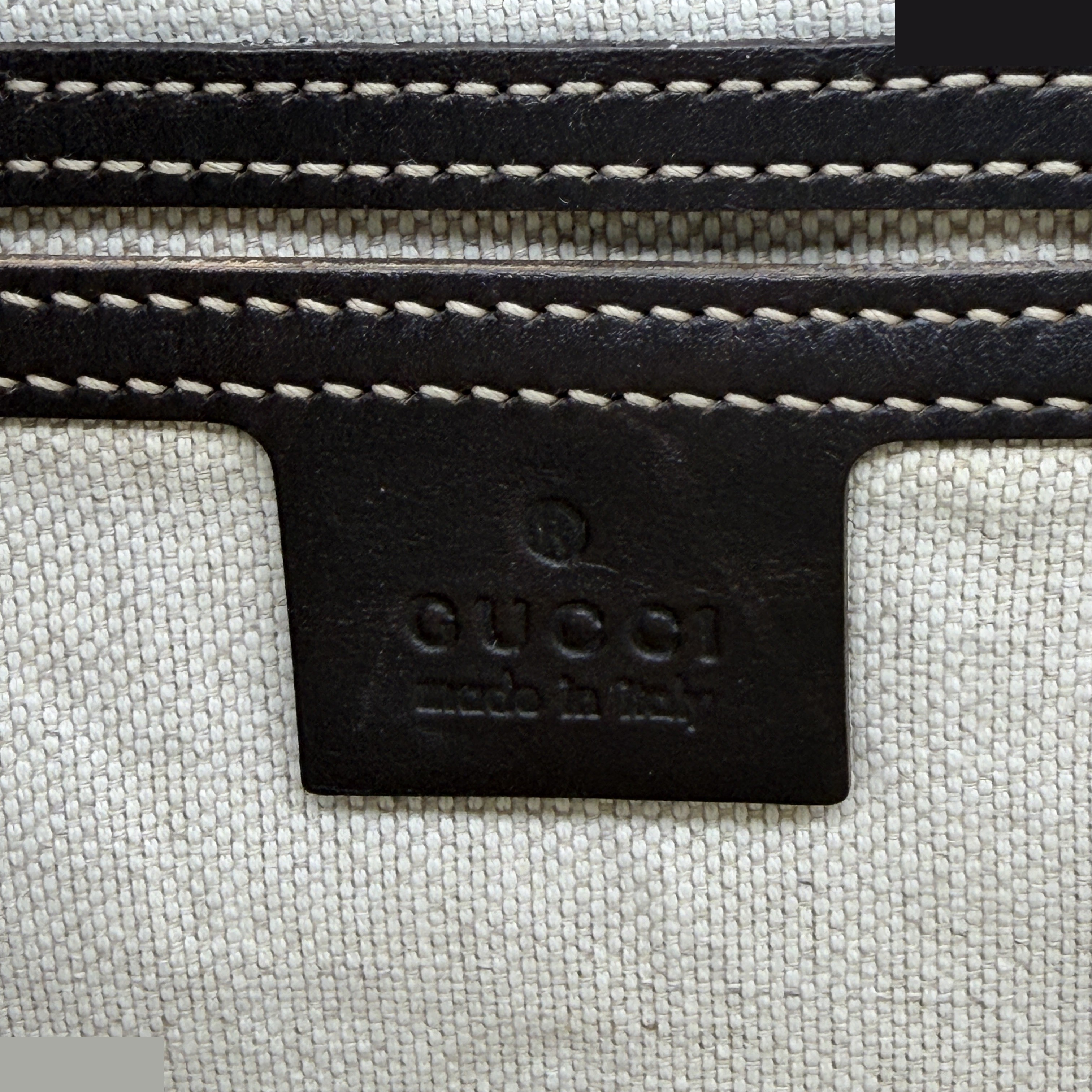 GG Supreme Shoulder Bag — view 10