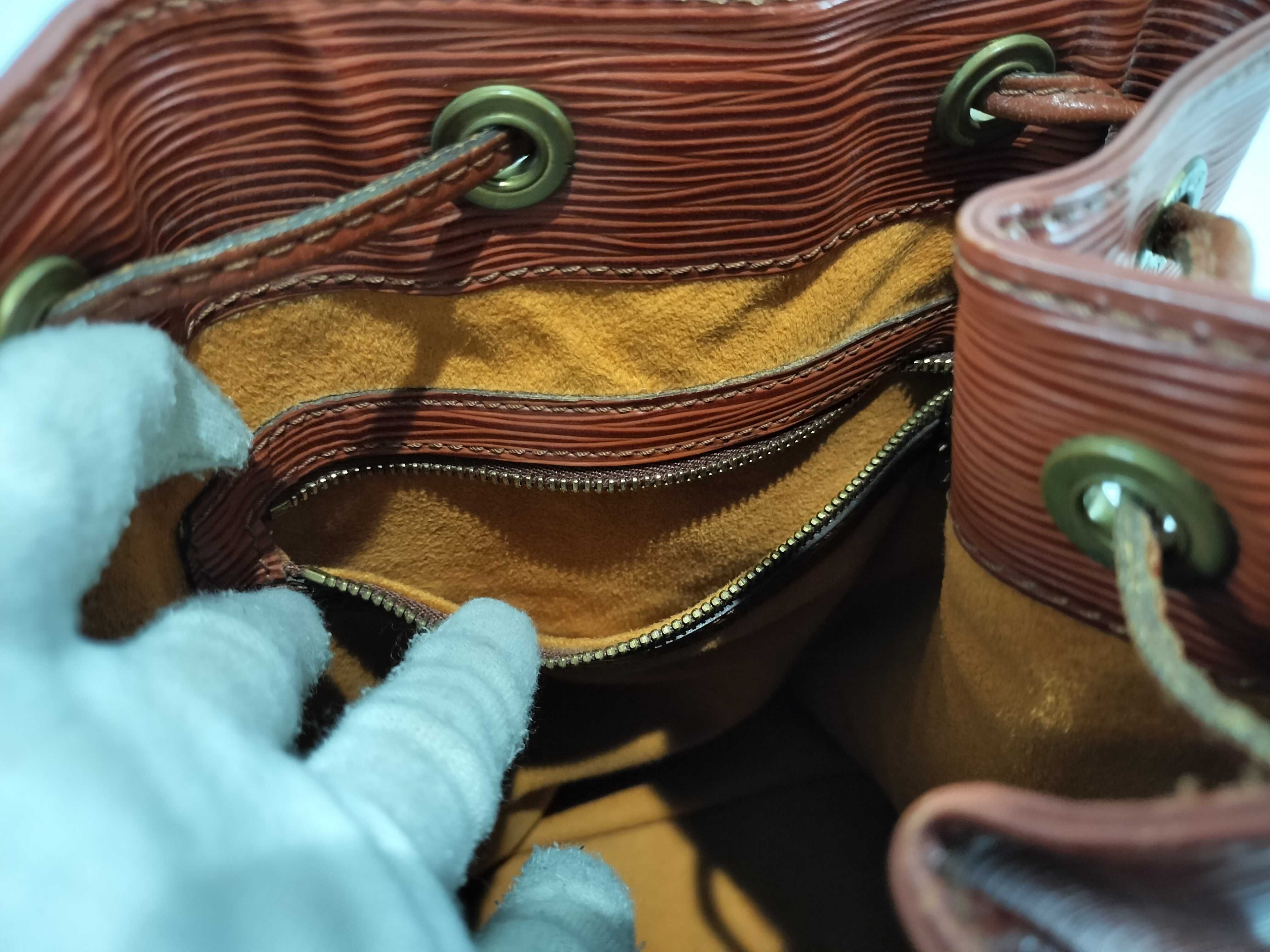 Epi Noé Brown Shoulder Bag — view 10