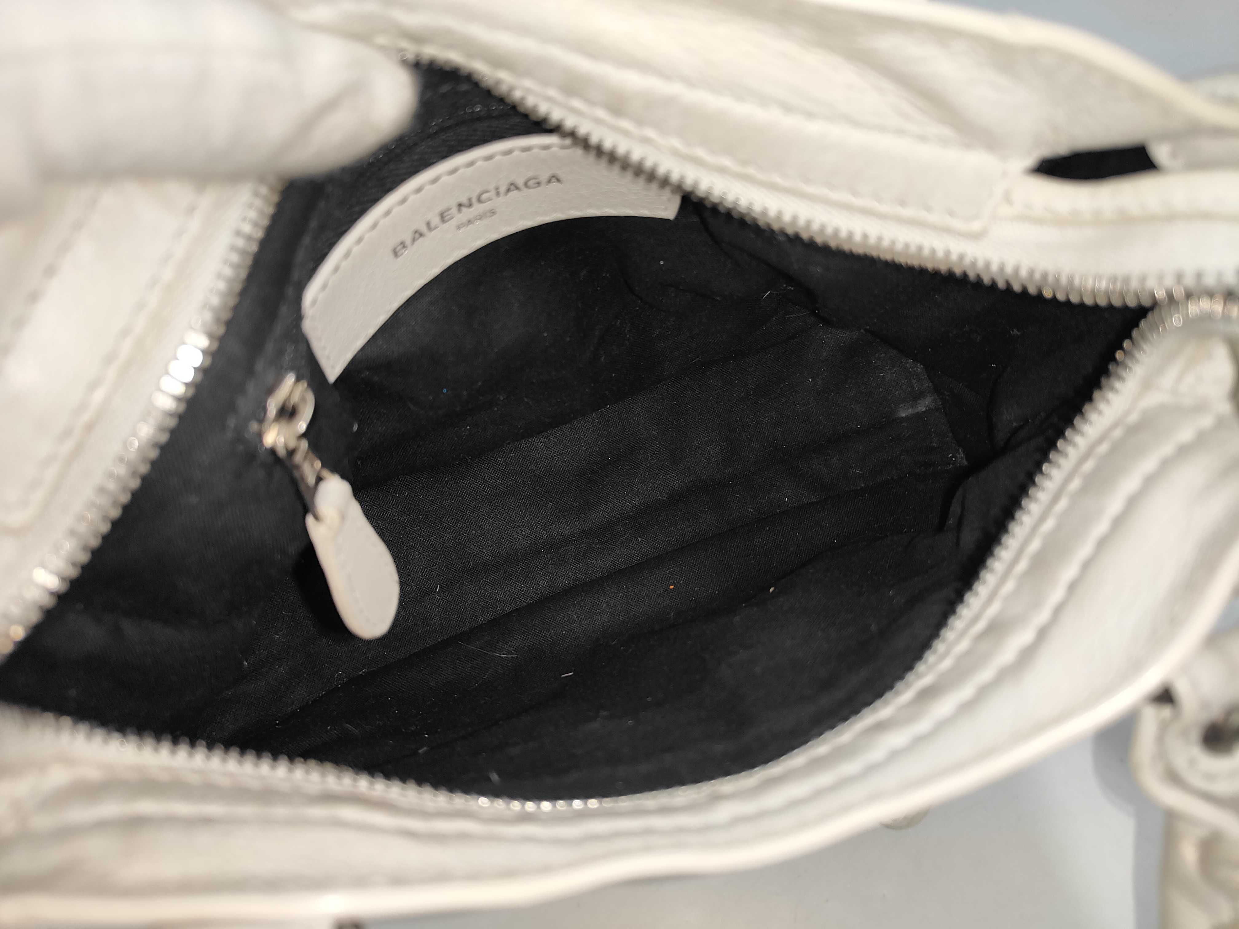 The Giant Mini City Shoulder Bag with Shoulder Strap — view 9