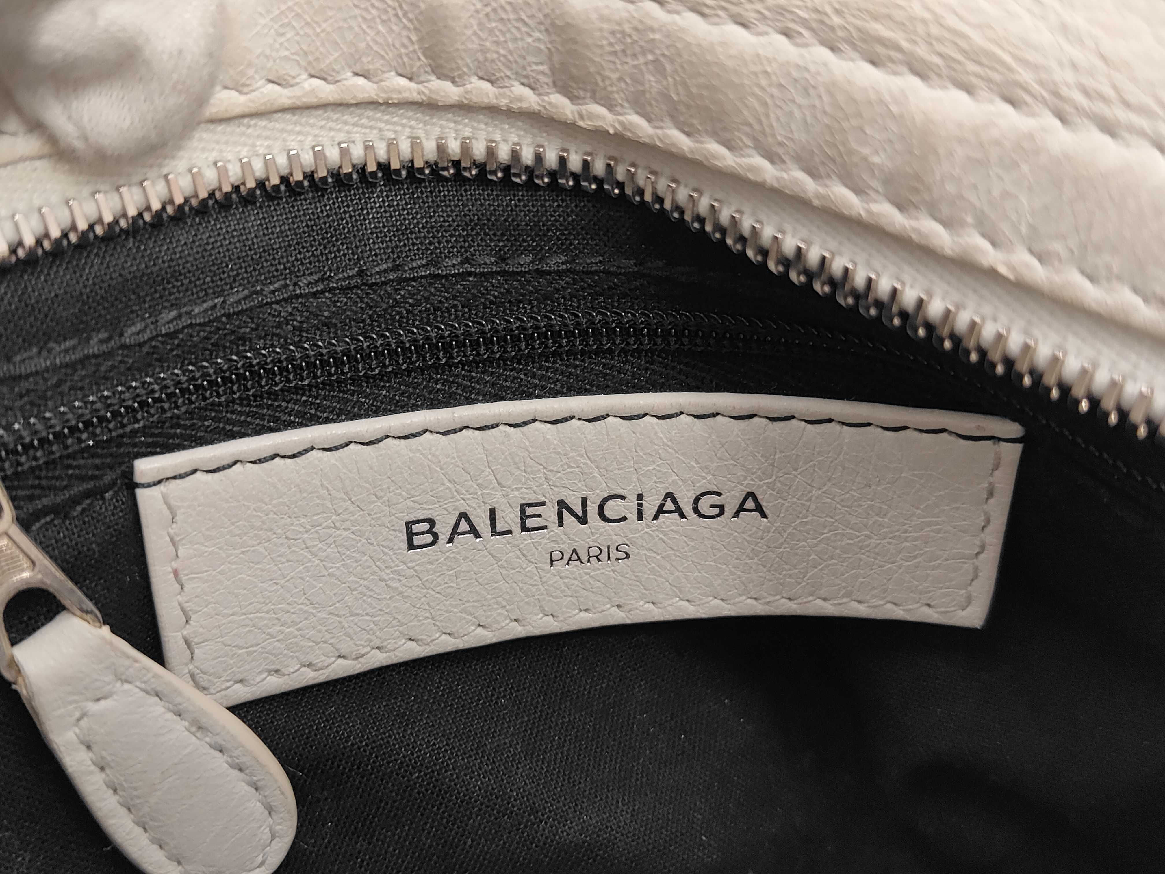 The Giant Mini City Shoulder Bag with Shoulder Strap — view 10