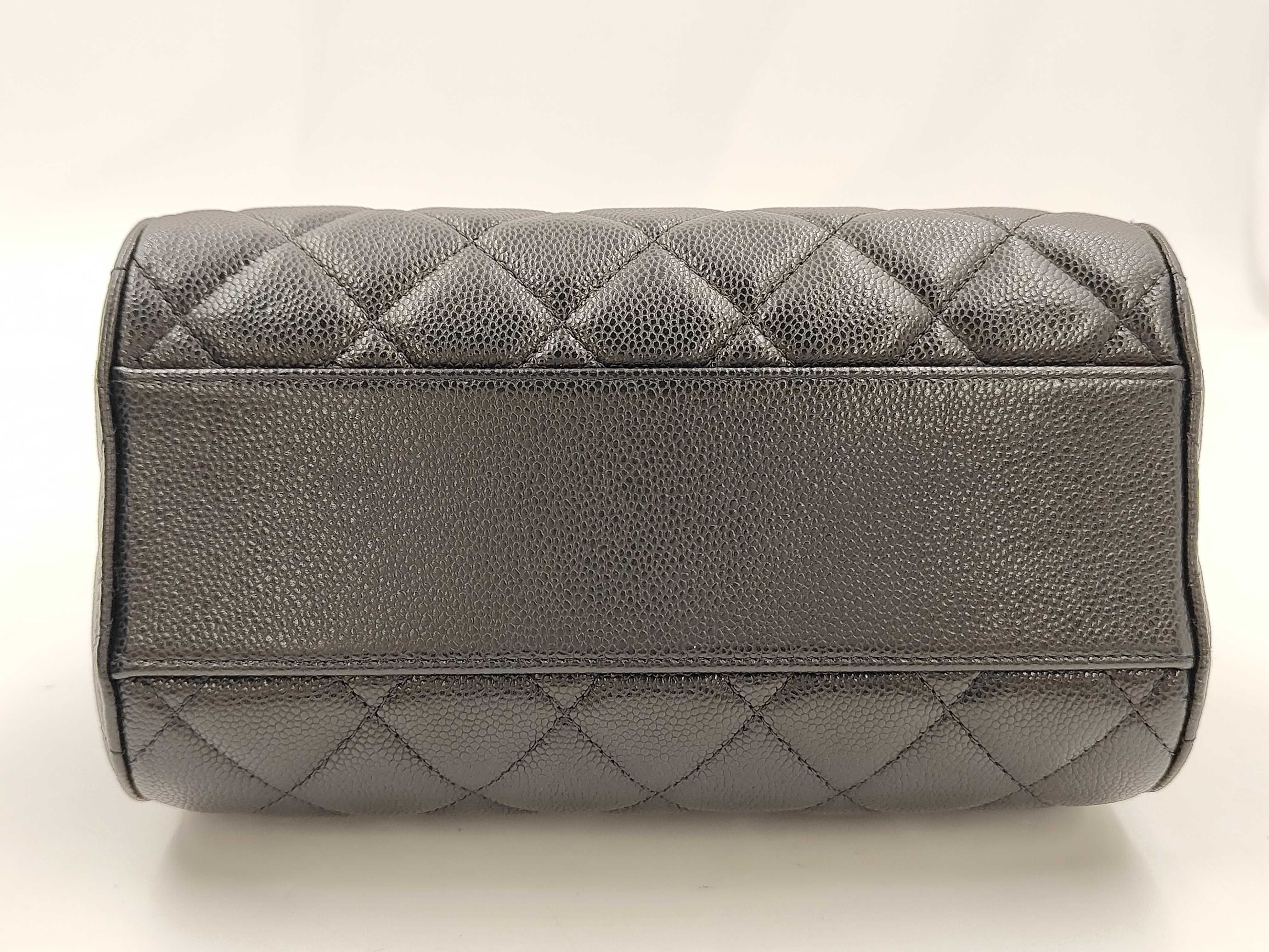 Matelassé Timeless Classic Line Caviar Skin Black Gold Hardware 2-Way Chain Mini Boston Bag — view 6