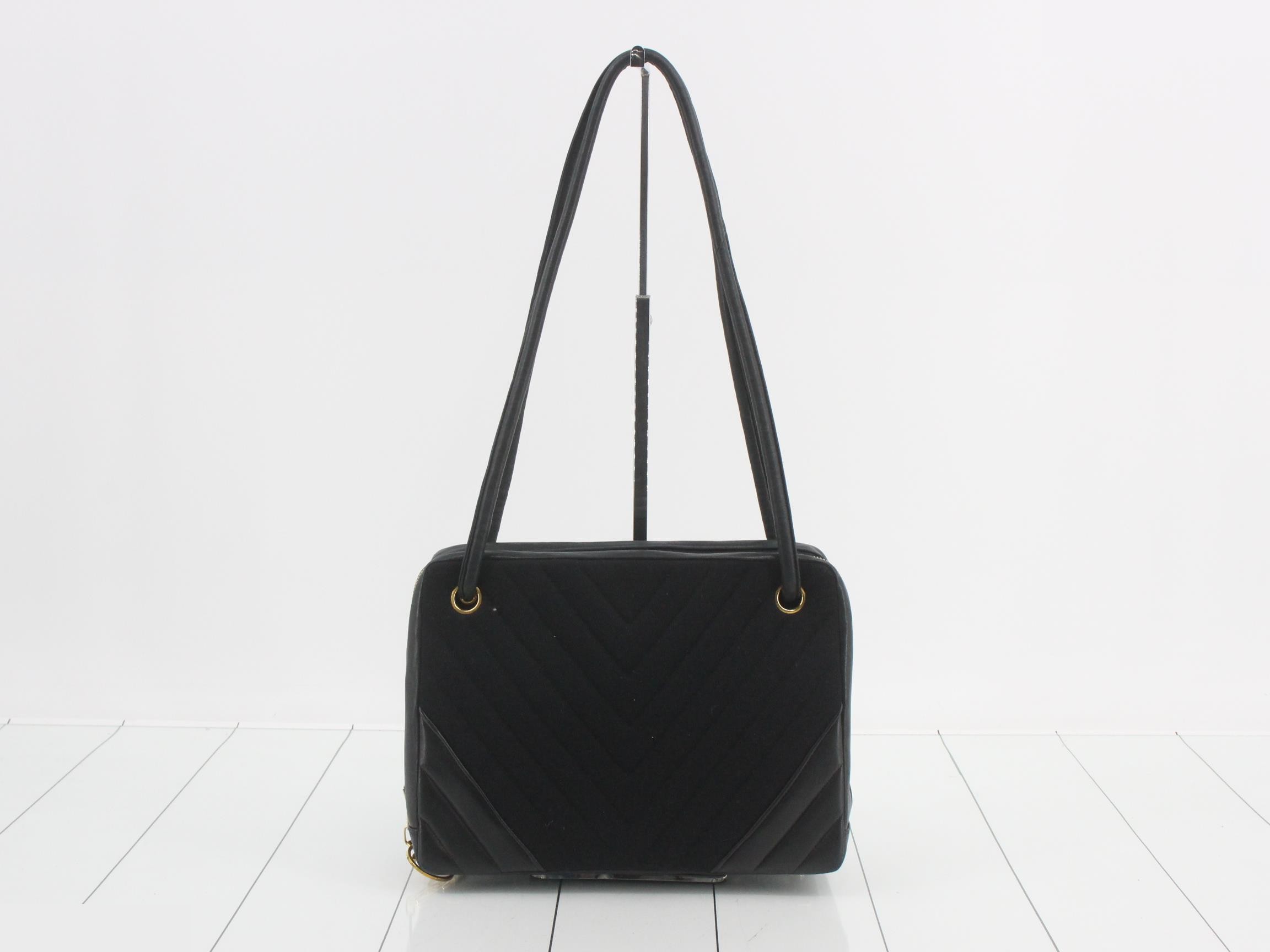 Canvas shoulder bag, unit #1
