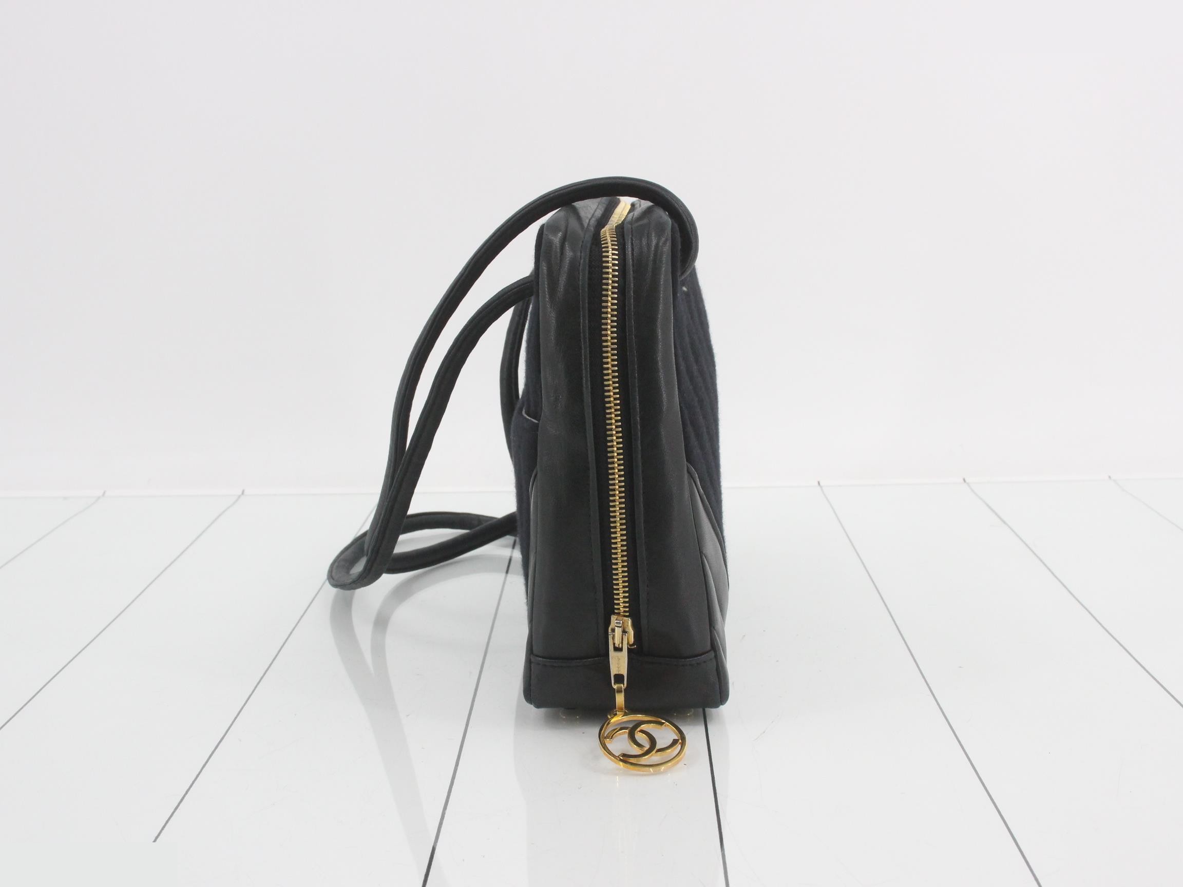 Canvas shoulder bag, unit #1 — view 4