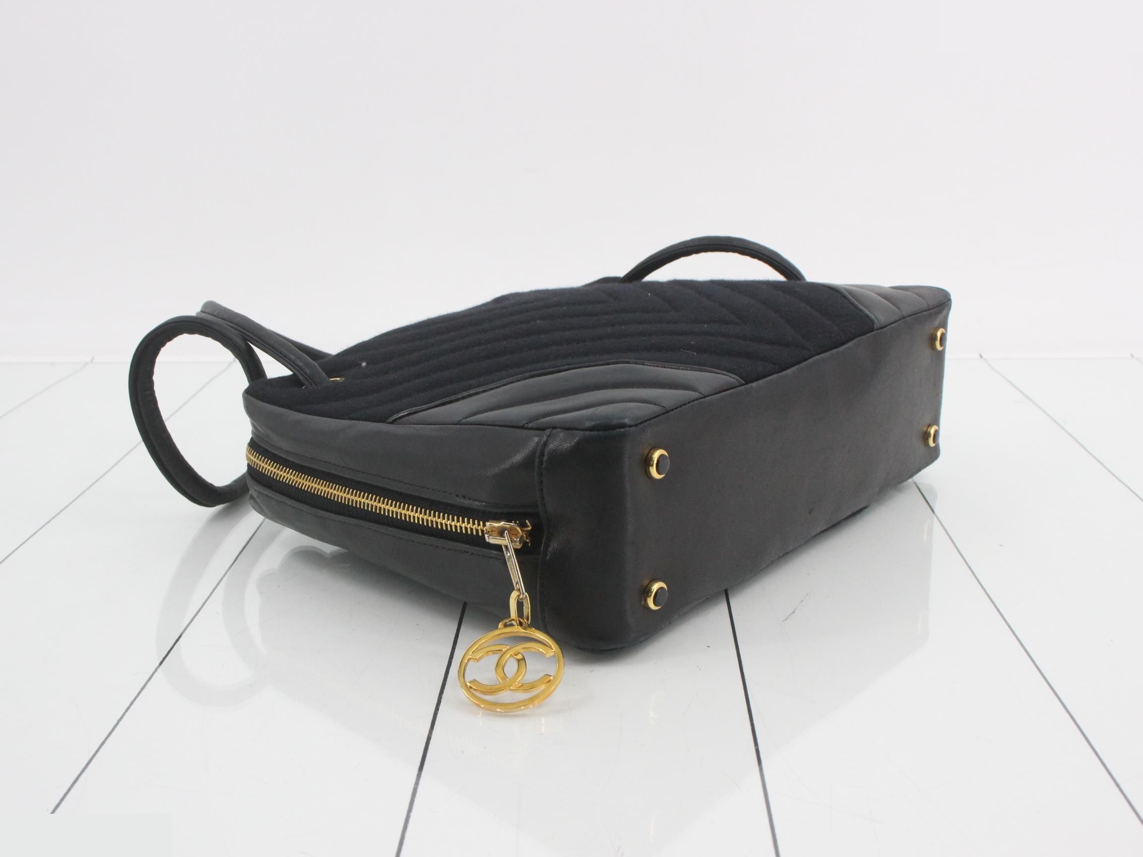 Canvas shoulder bag, unit #1 — view 5