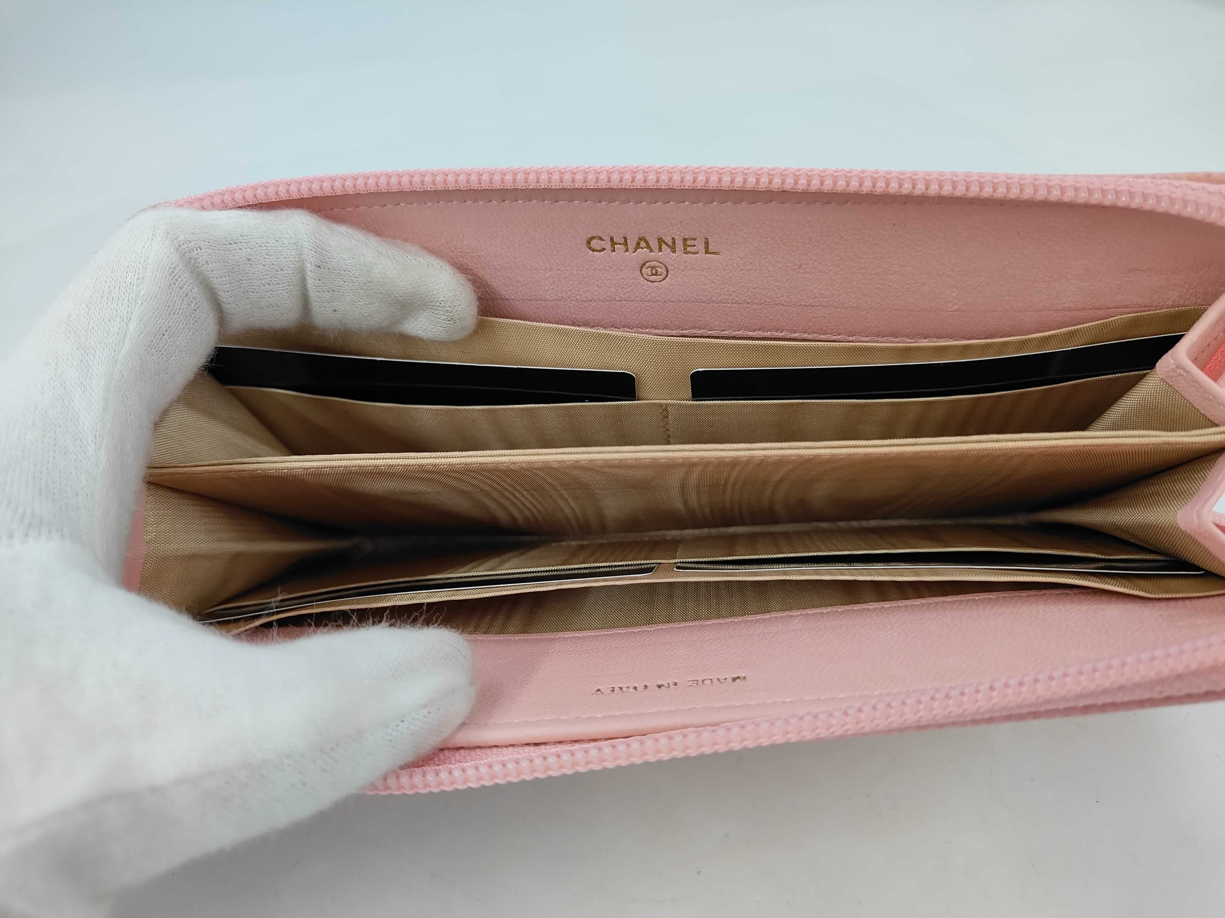 Caviar Skin Round Pink Wallet — view 7