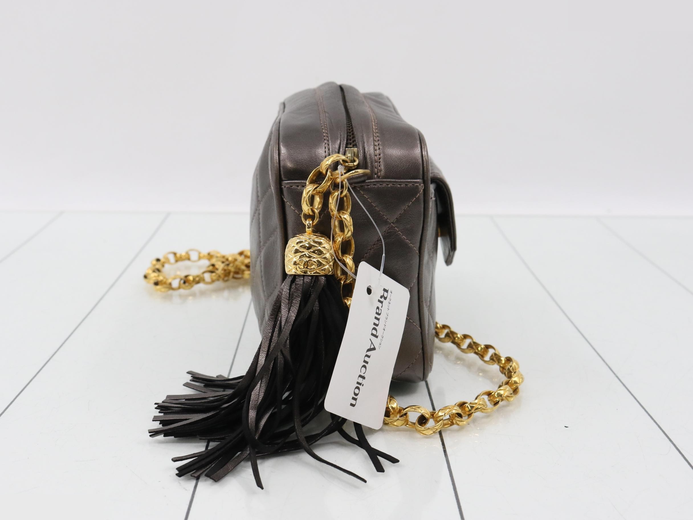 Chain shoulder bag, lambskin, serial number 1, with guarantee sticker. — view 4