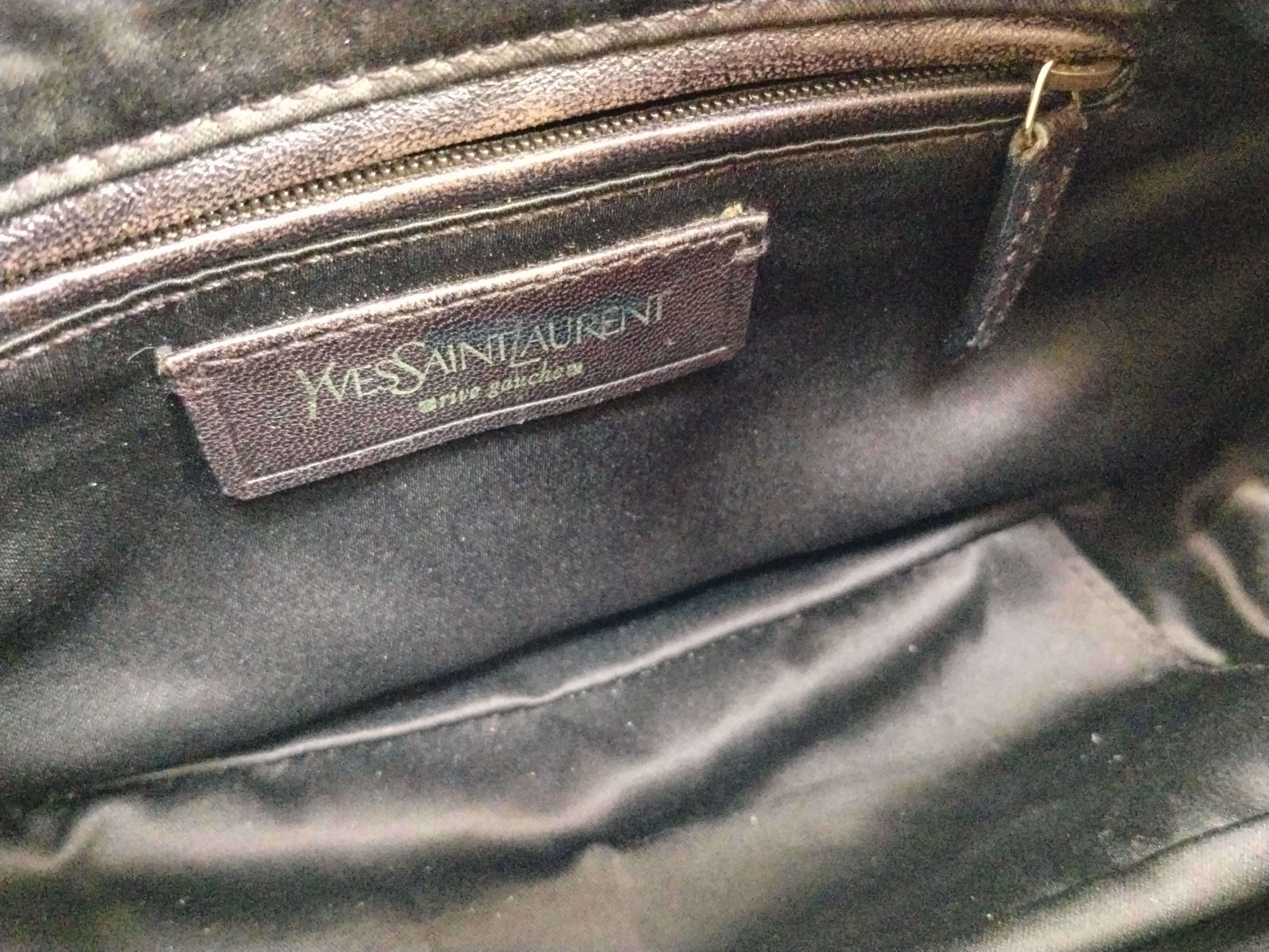 shoulder bag, suede, logo charm, beige. — view 11
