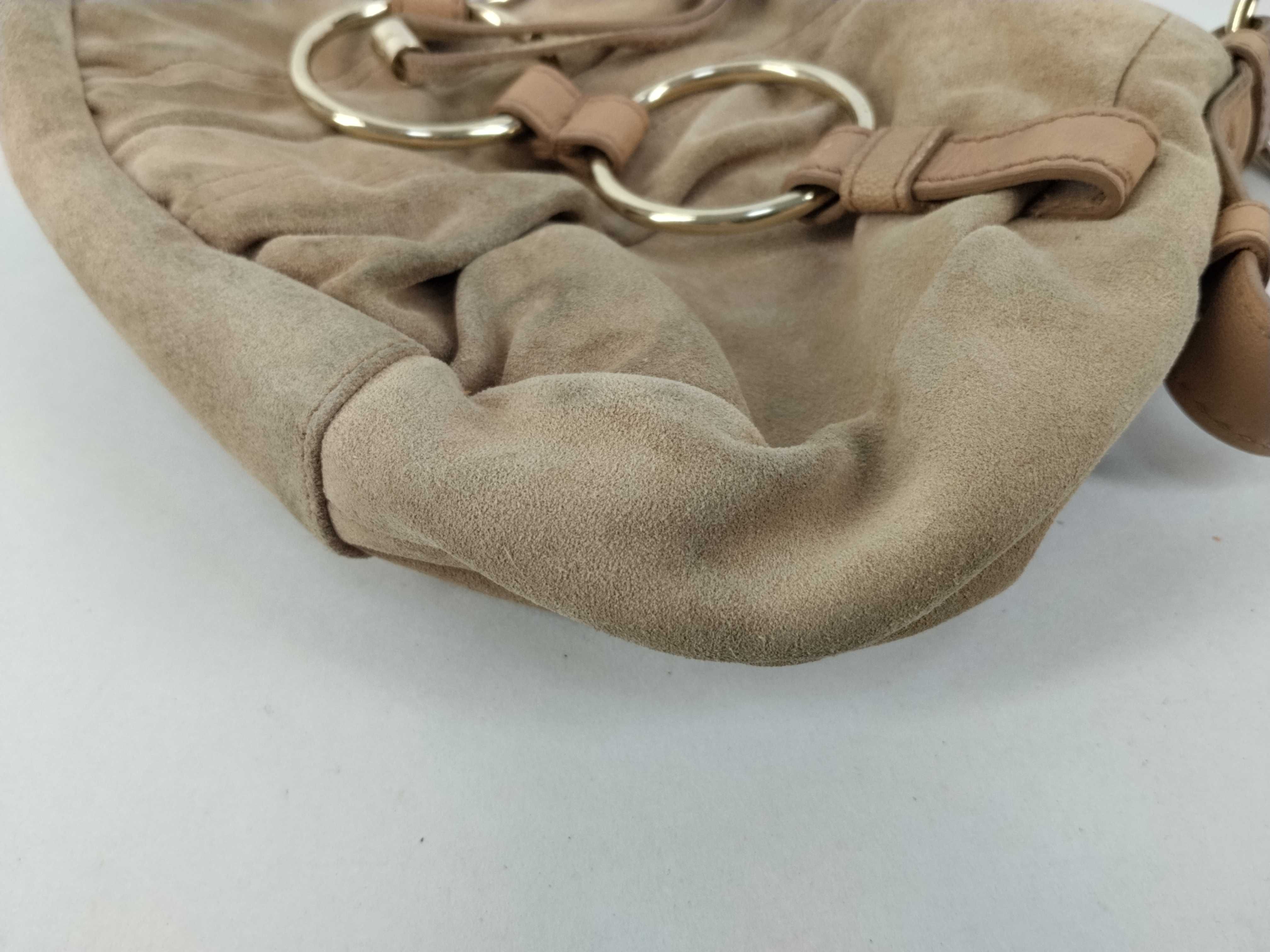 shoulder bag, suede, logo charm, beige. — view 6