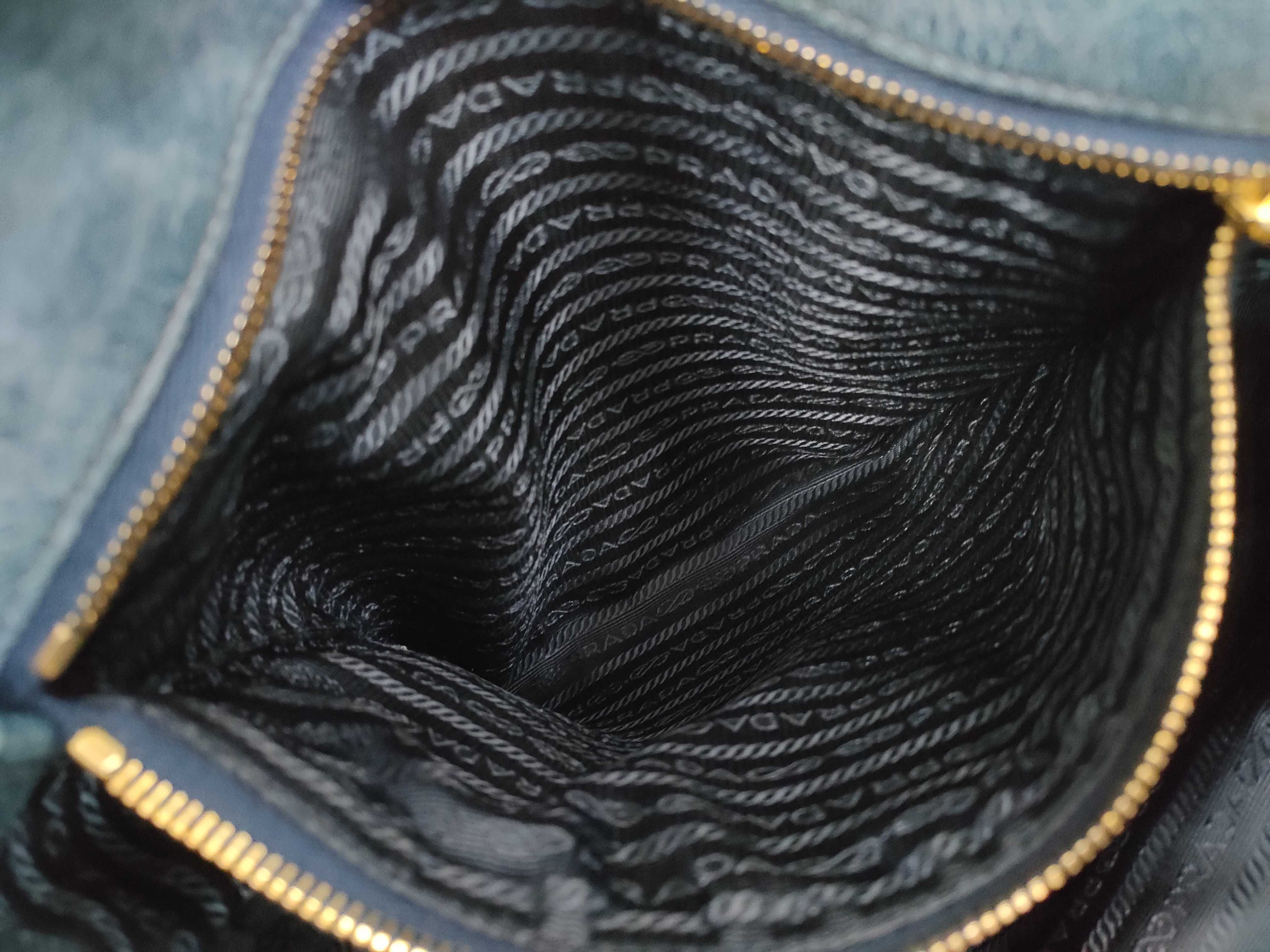 Vitello Daino Shine Tote Bag — view 12