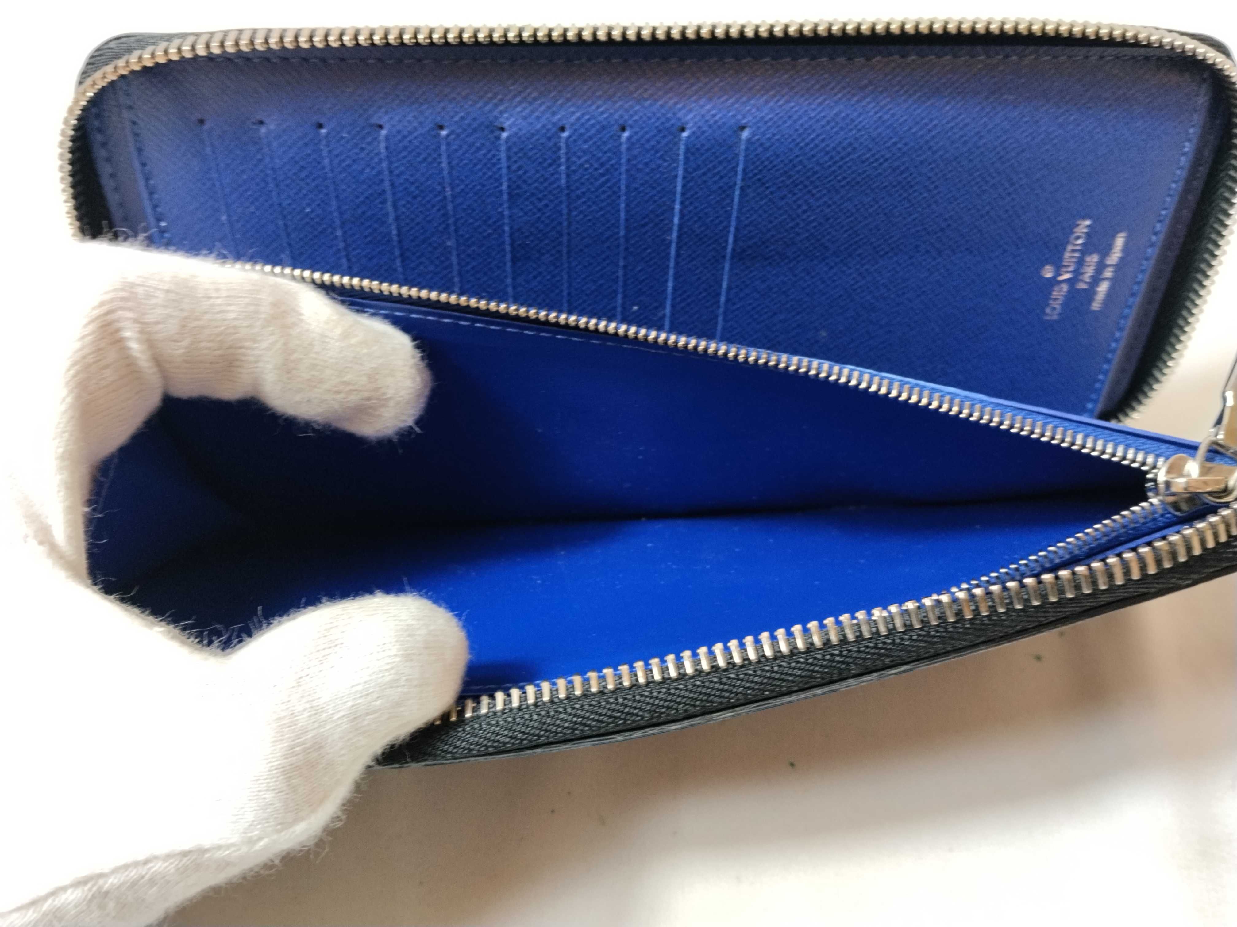 Zippy Wallet Vertical M30447 Wallet — view 11