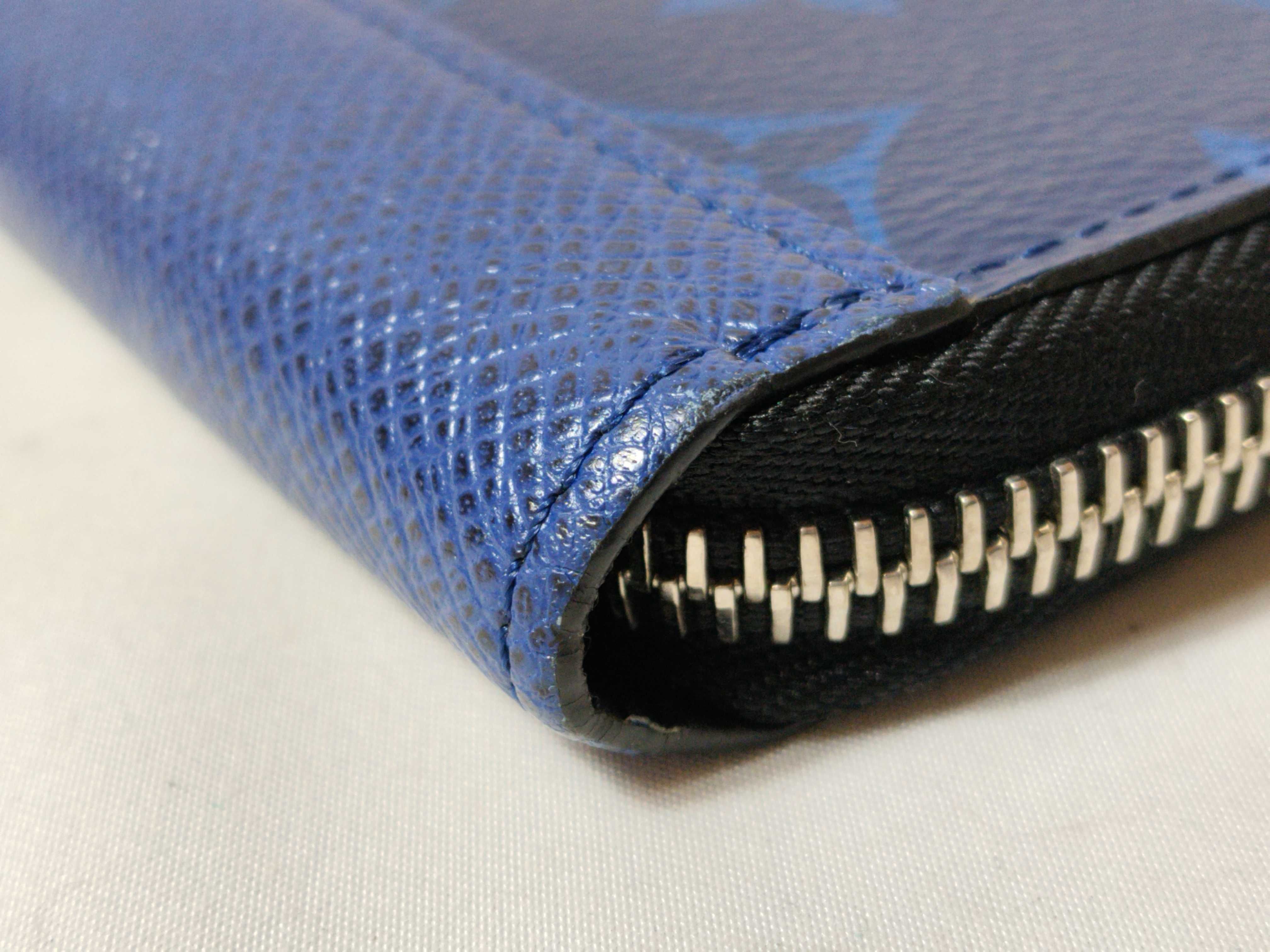 Zippy Wallet Vertical M30447 Wallet — view 4