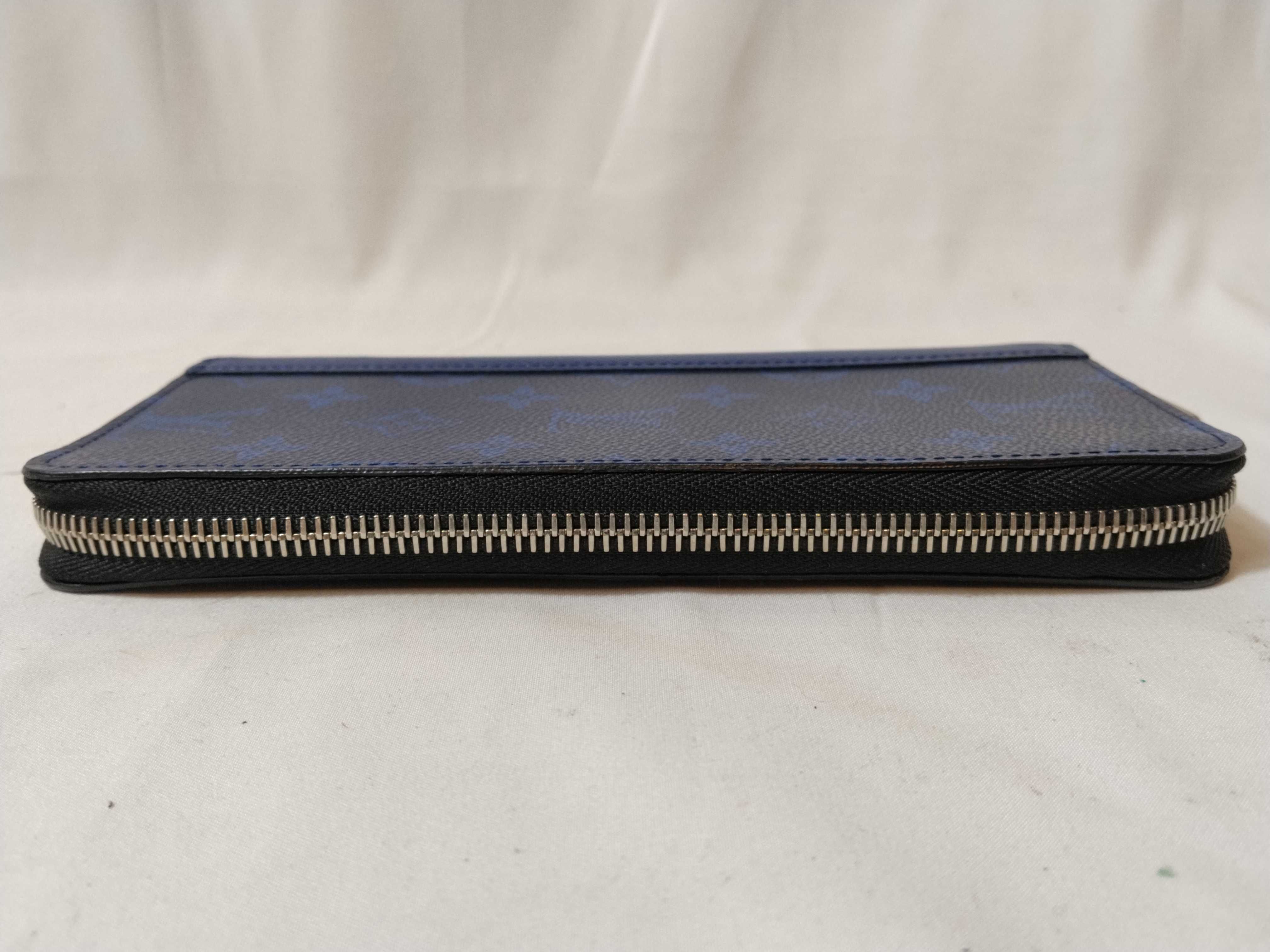 Zippy Wallet Vertical M30447 Wallet — view 6