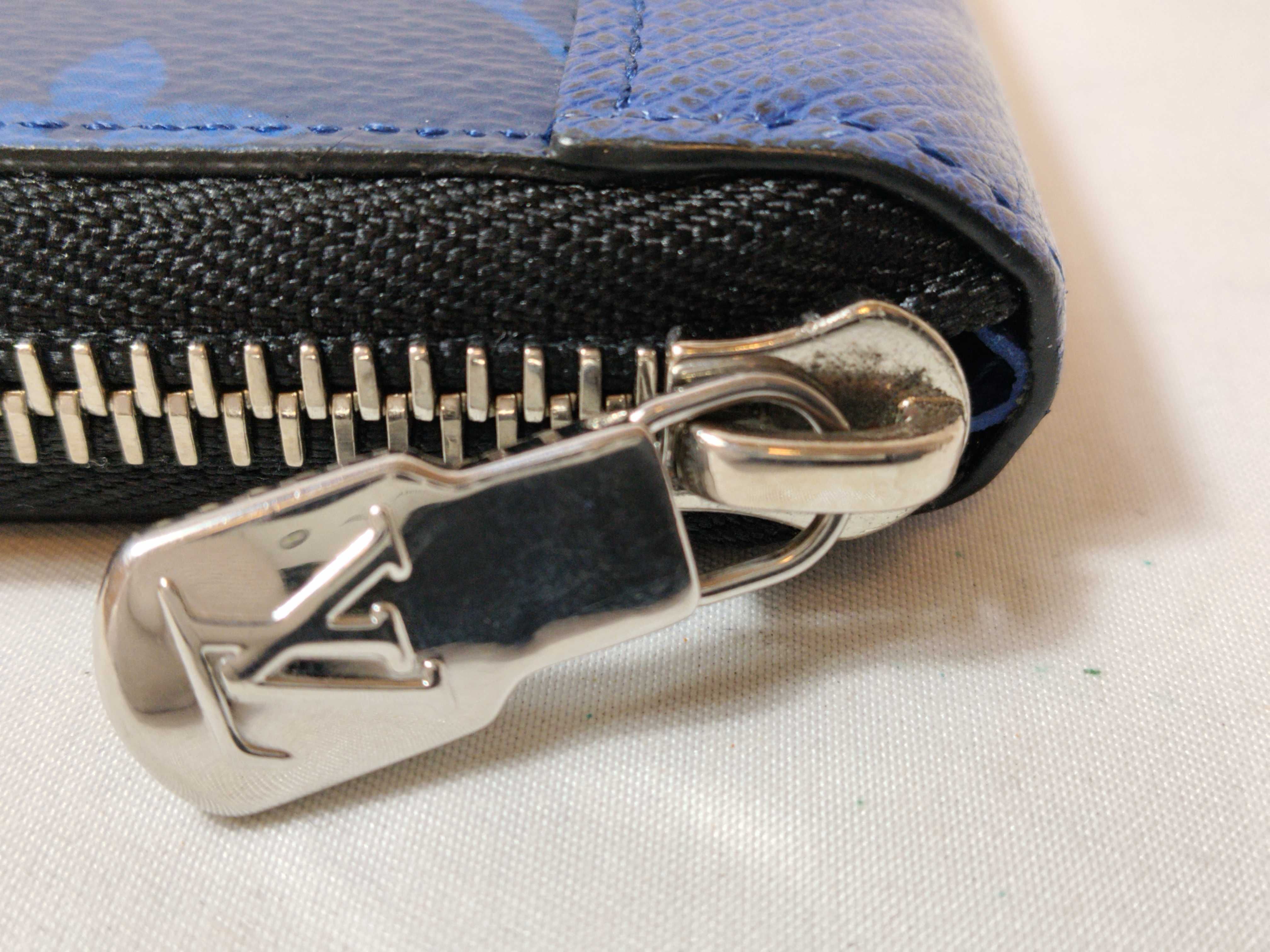 Zippy Wallet Vertical M30447 Wallet — view 7