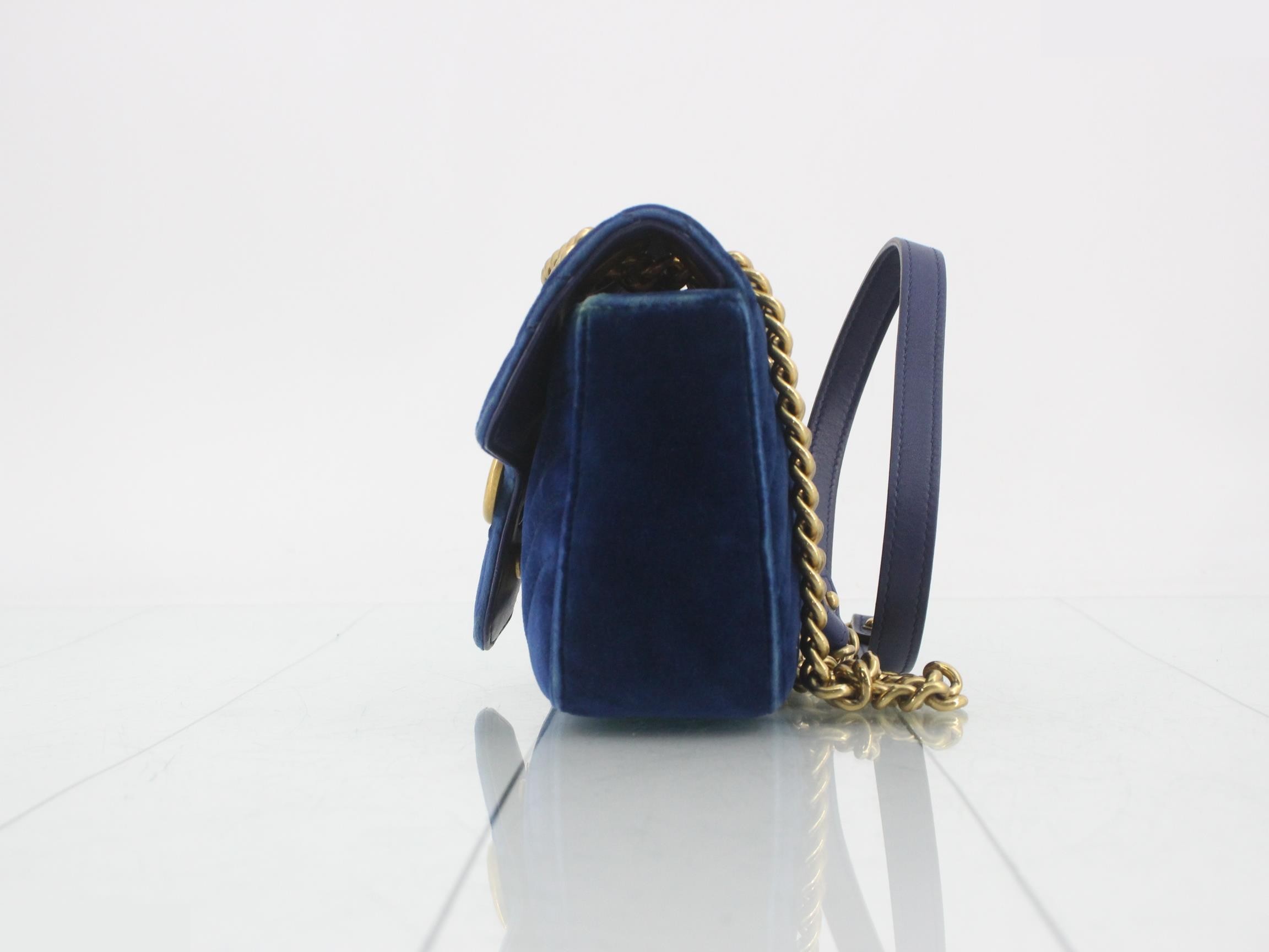 GG Marmont Velvet Shoulder Bag — view 3