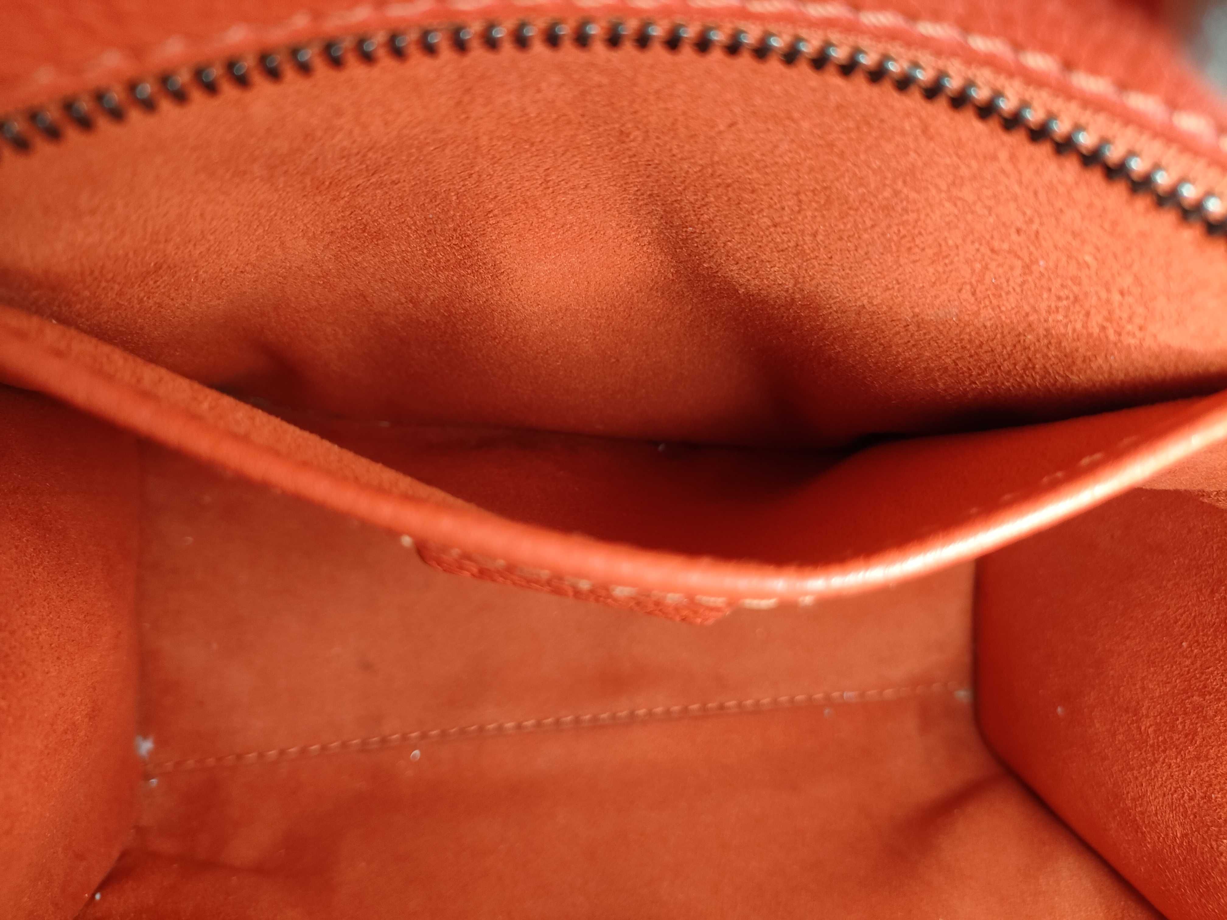 DU- Medium Luggage Bag red handbag — view 12