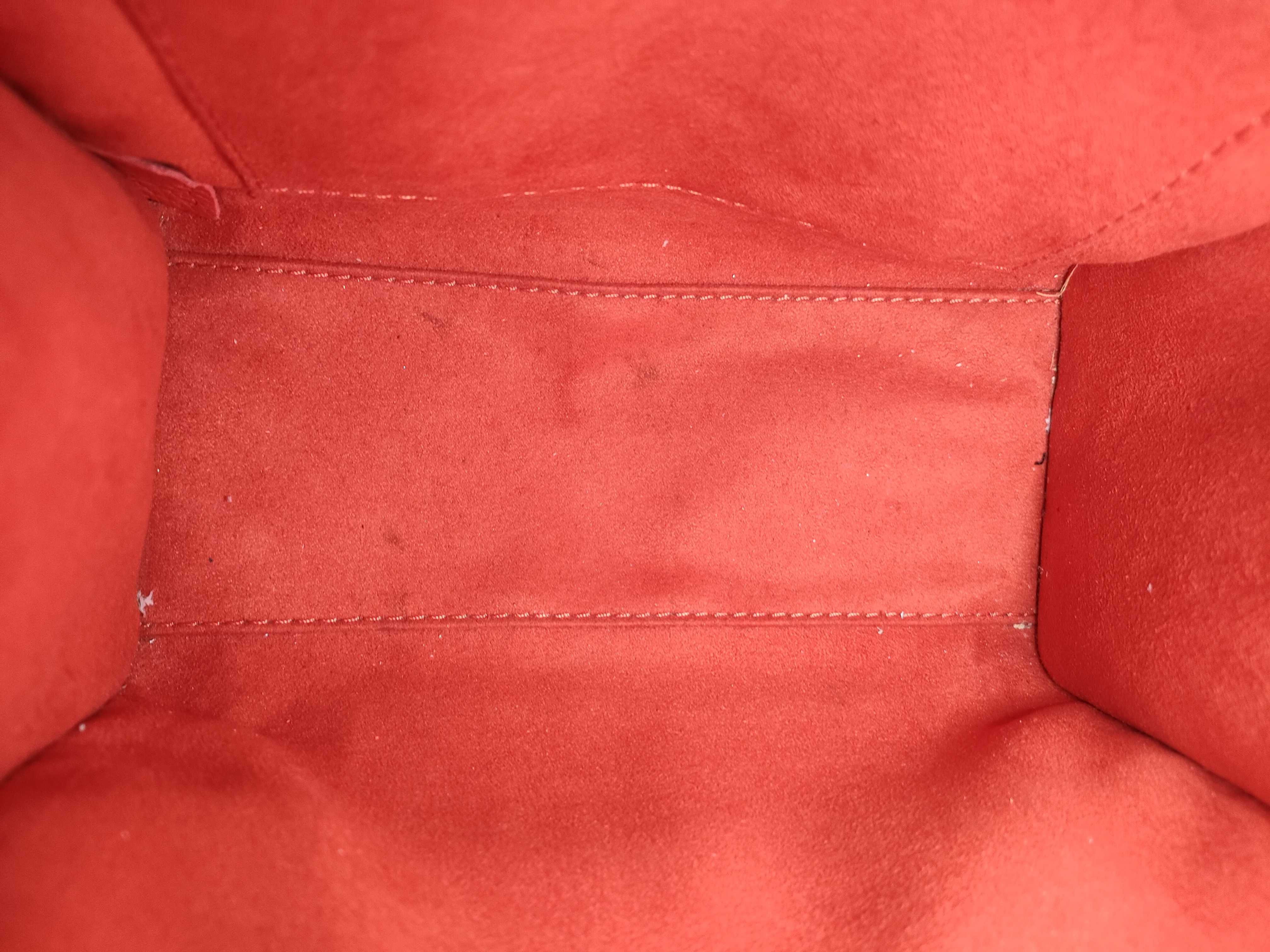 DU- Medium Luggage Bag red handbag — view 10