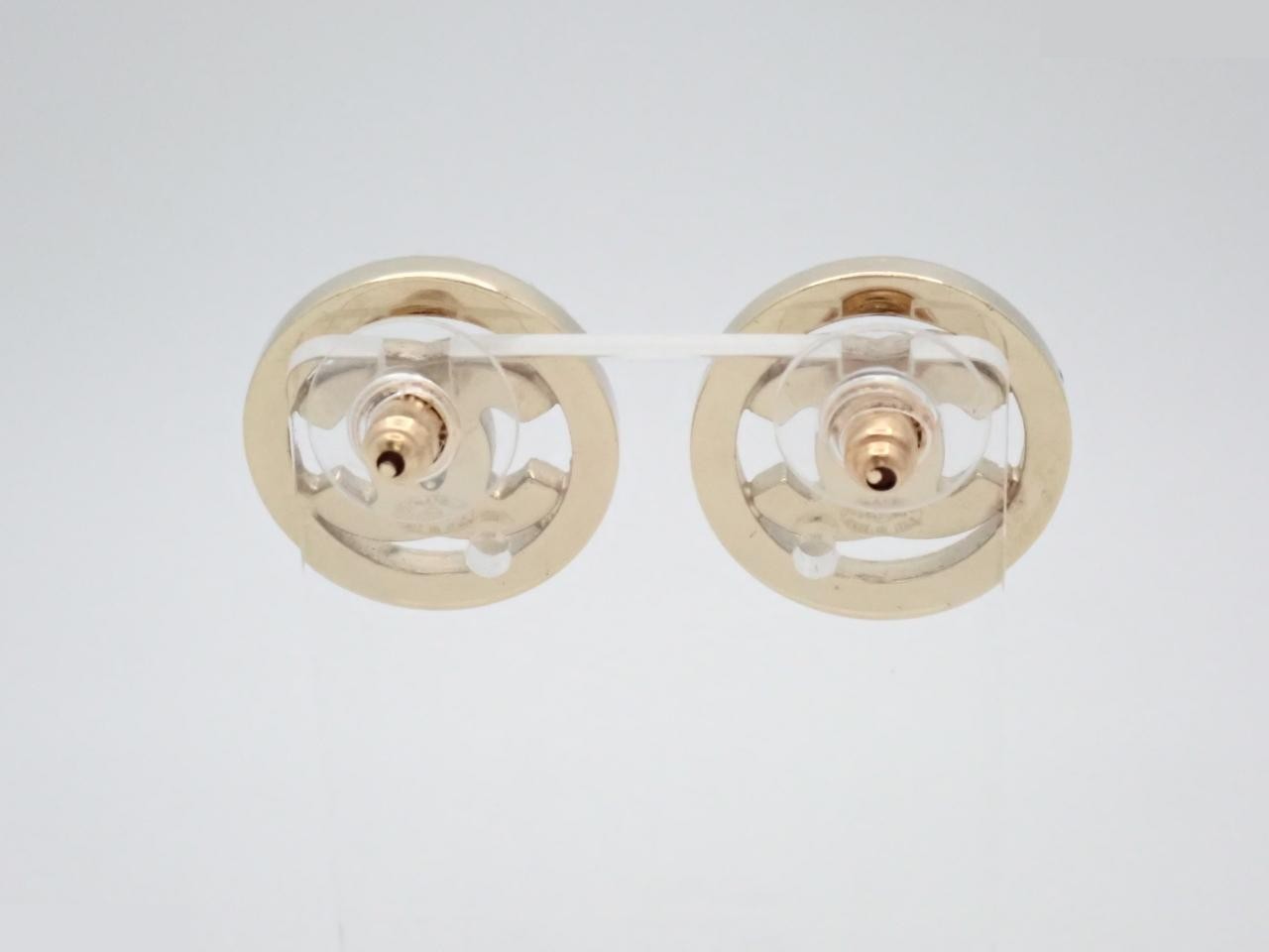 Earrings, Coco Mark design, gold, pearl, 04A — view 2