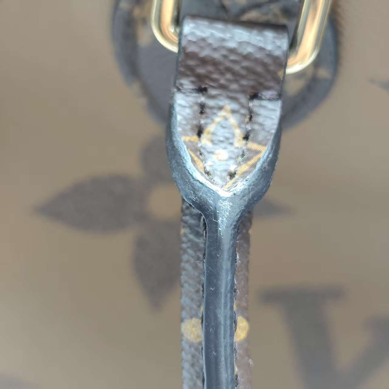 【*Shipped from: China*】LOUIS VUITTON OnTheGo PU Handbag — view 14