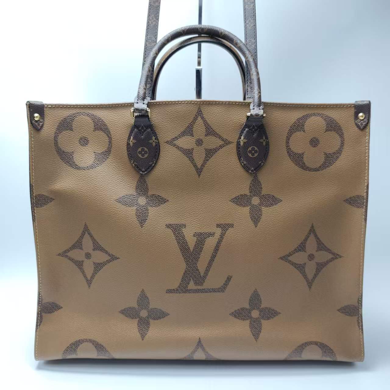 【*Shipped from: China*】LOUIS VUITTON OnTheGo PU Handbag — view 3