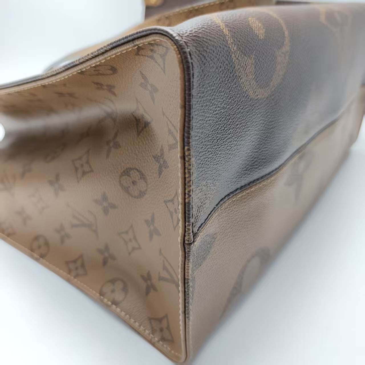 【*Shipped from: China*】LOUIS VUITTON OnTheGo PU Handbag — view 6