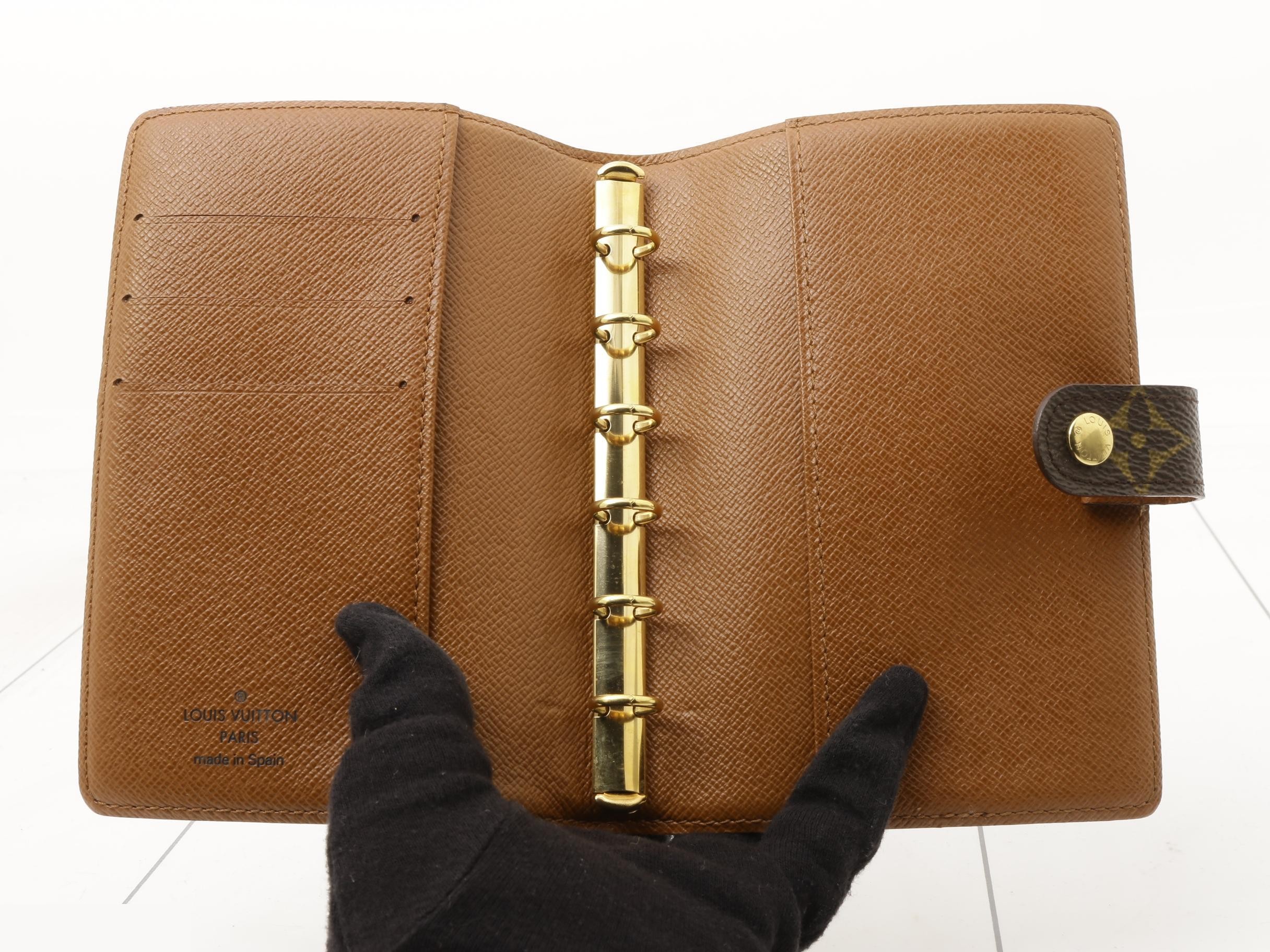 R20005 Agenda PM Monogram Notebook Cover Brown — view 4