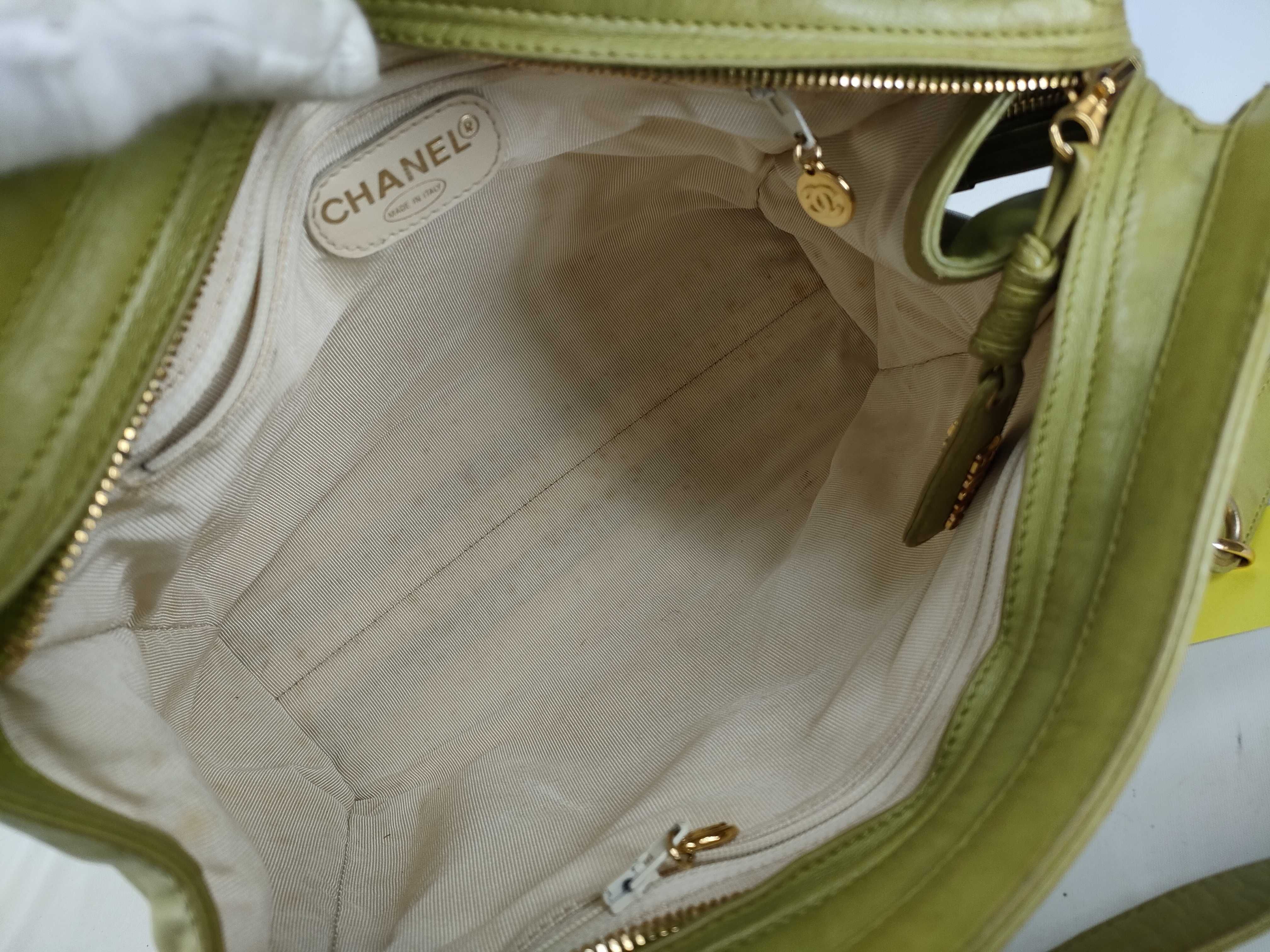 Lambskin Chain Shoulder Bag Tote Bag — view 8
