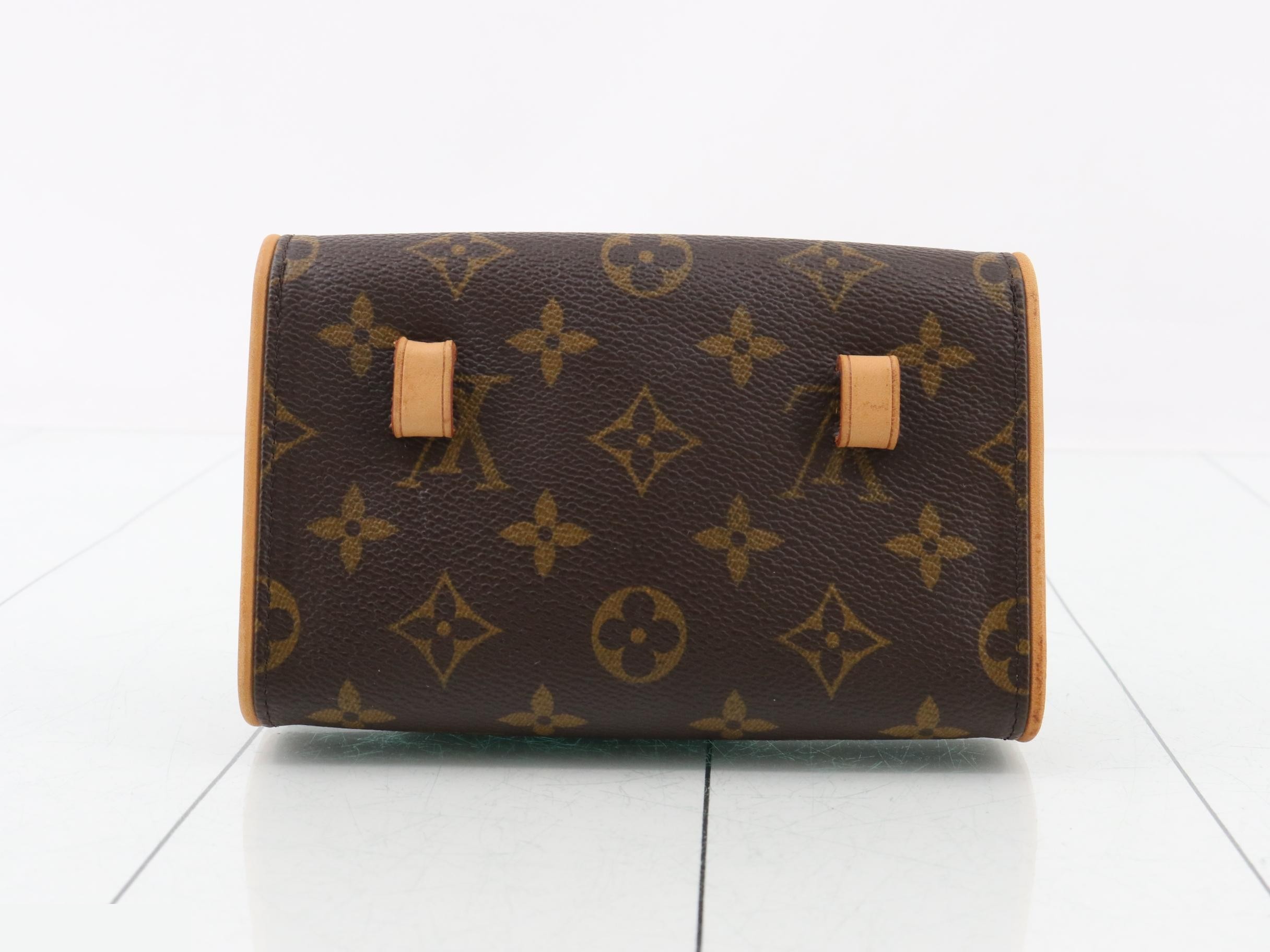 LV Pochette Florentine — view 2