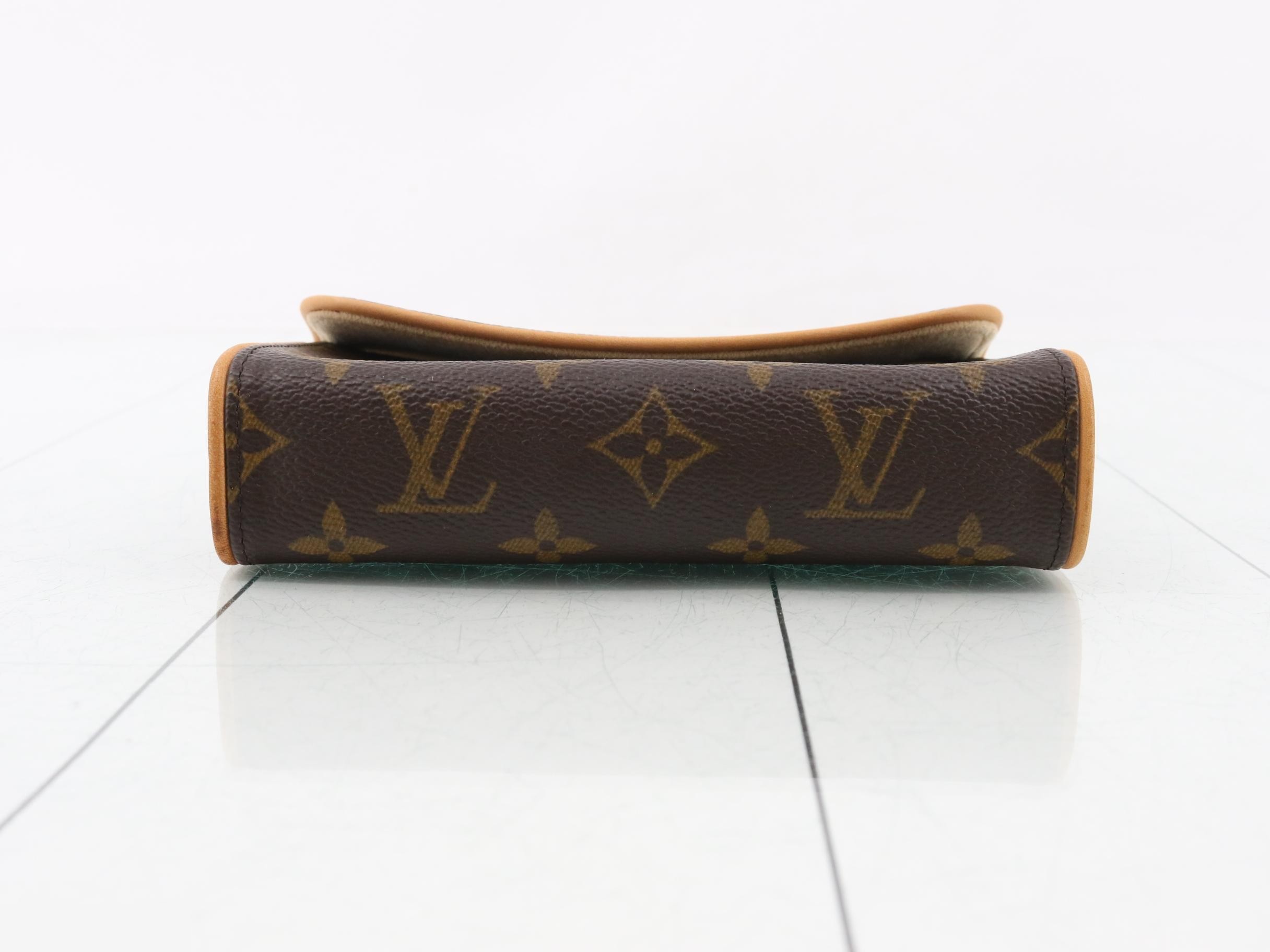 LV Pochette Florentine — view 3