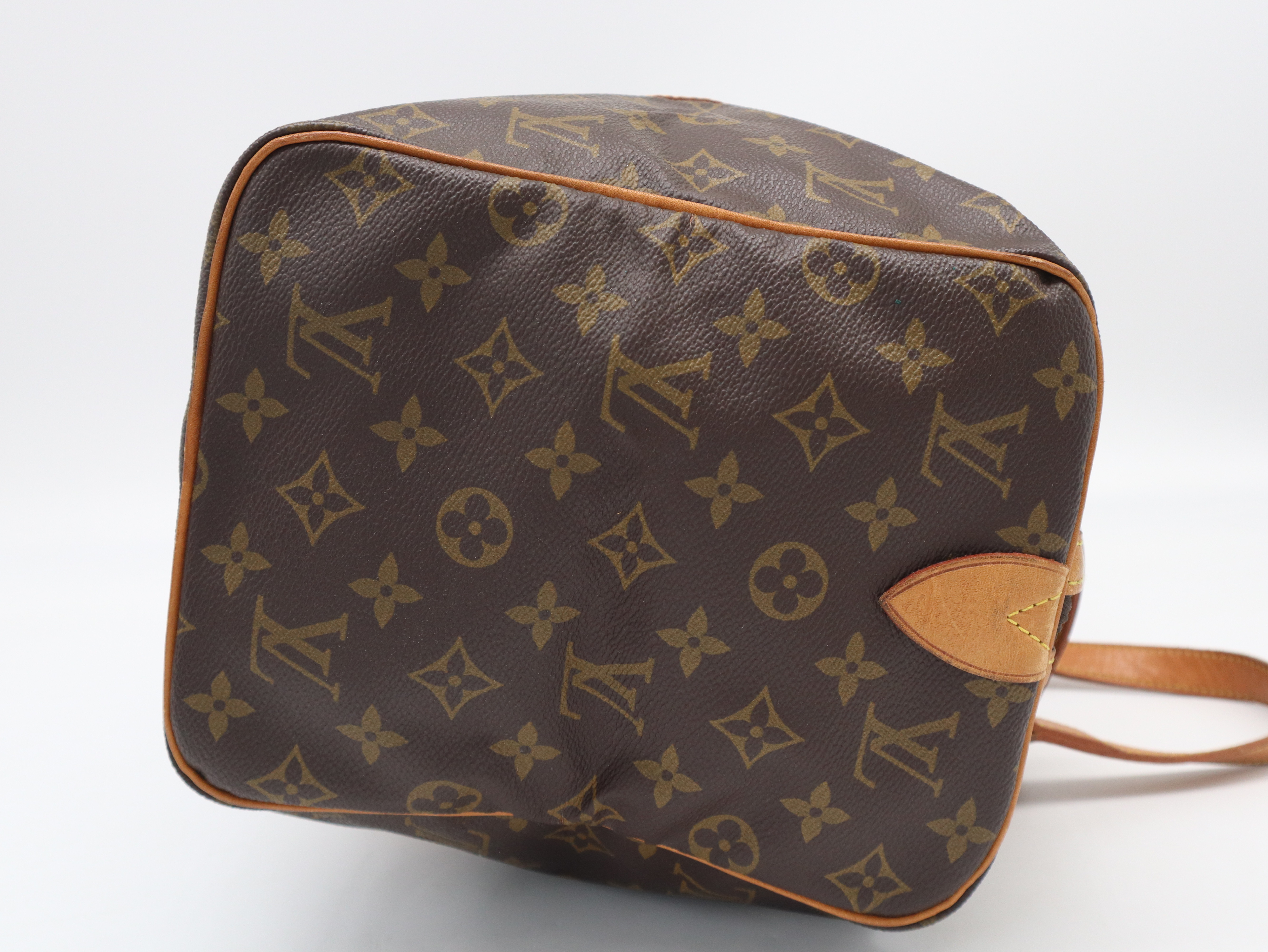 M41626 Monogram Sac Souple 35 Boston Bag — view 4