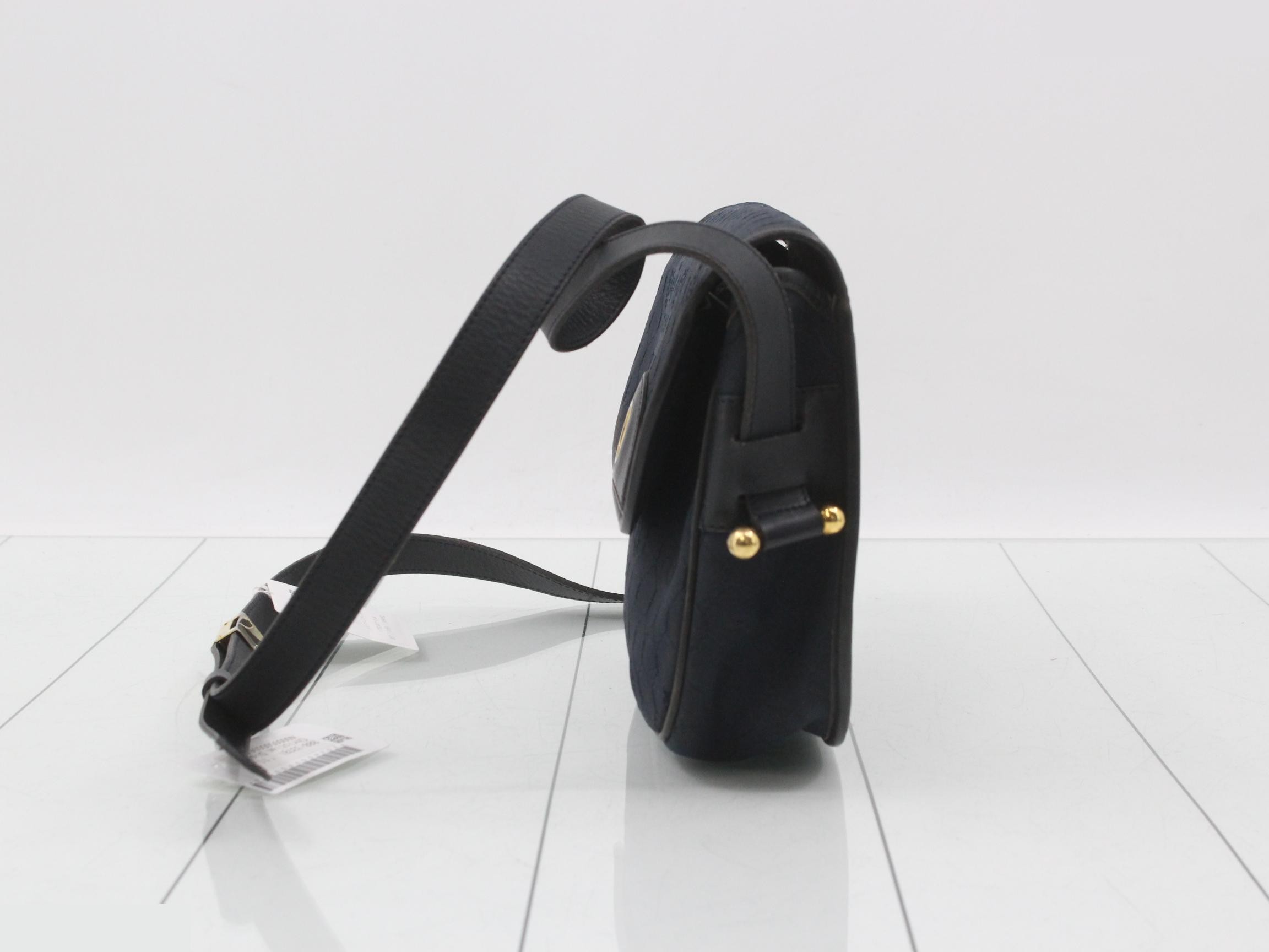 Shoulder bag — view 3